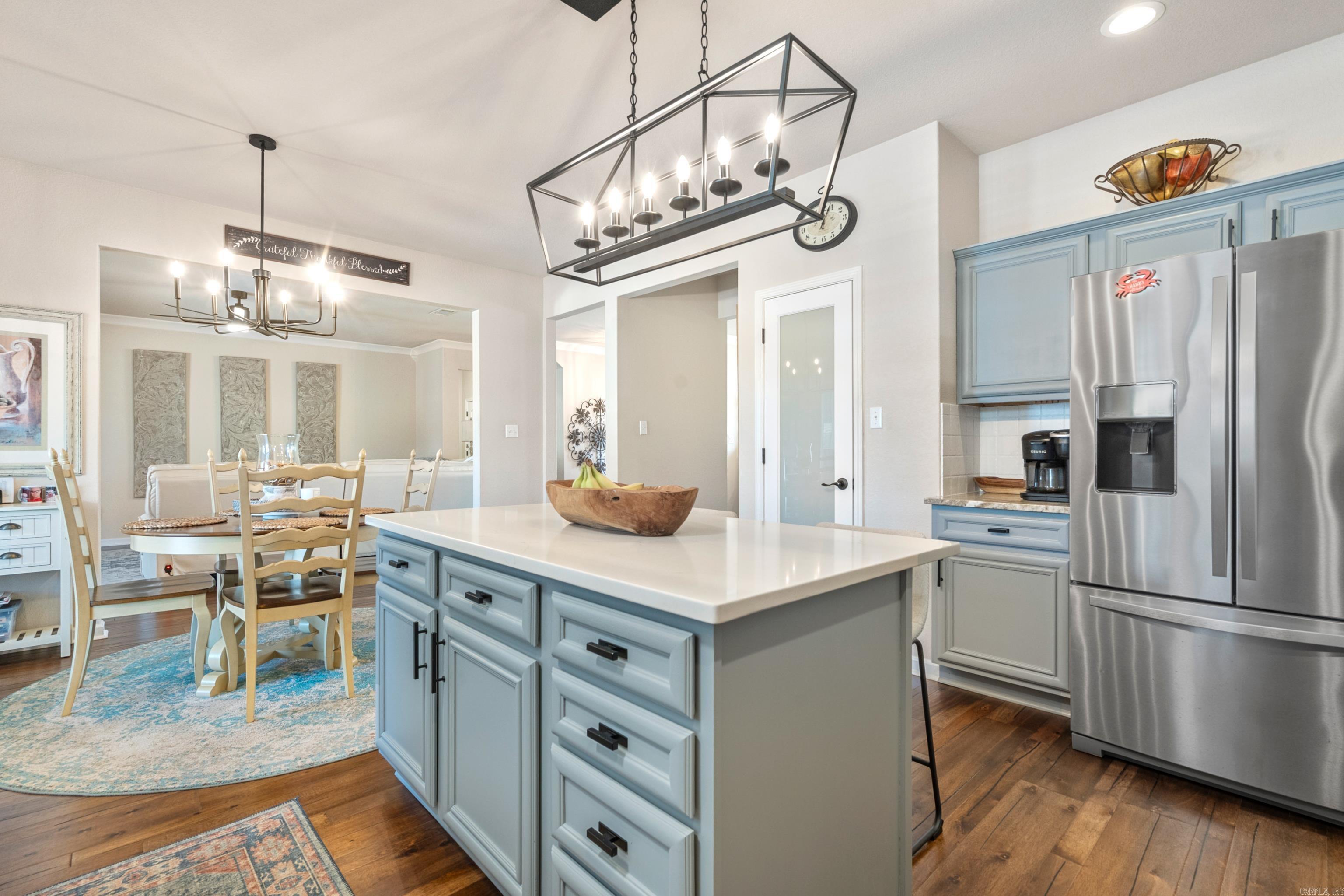 EAGLE ROCK - Residential