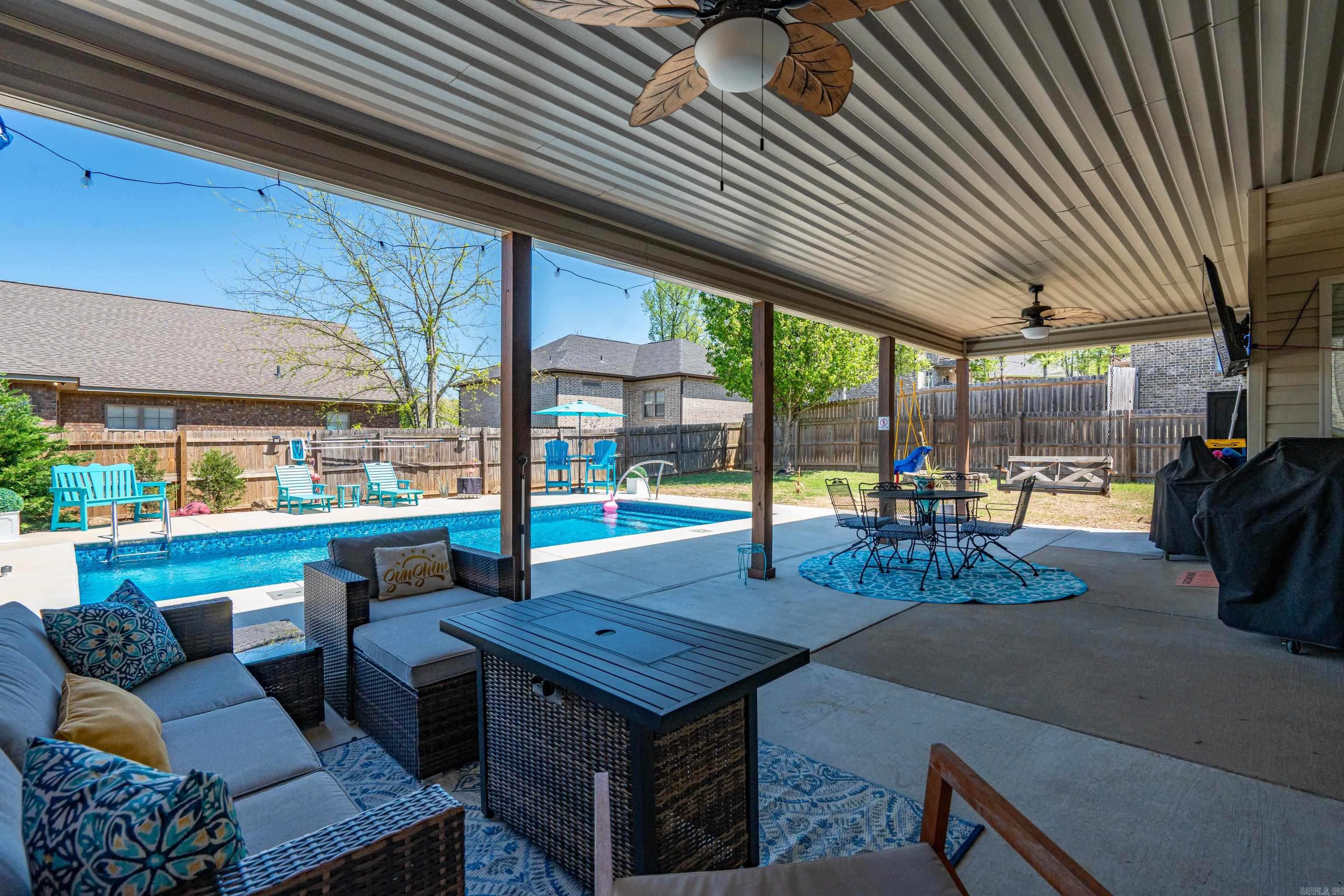 EAGLE ROCK - Residential