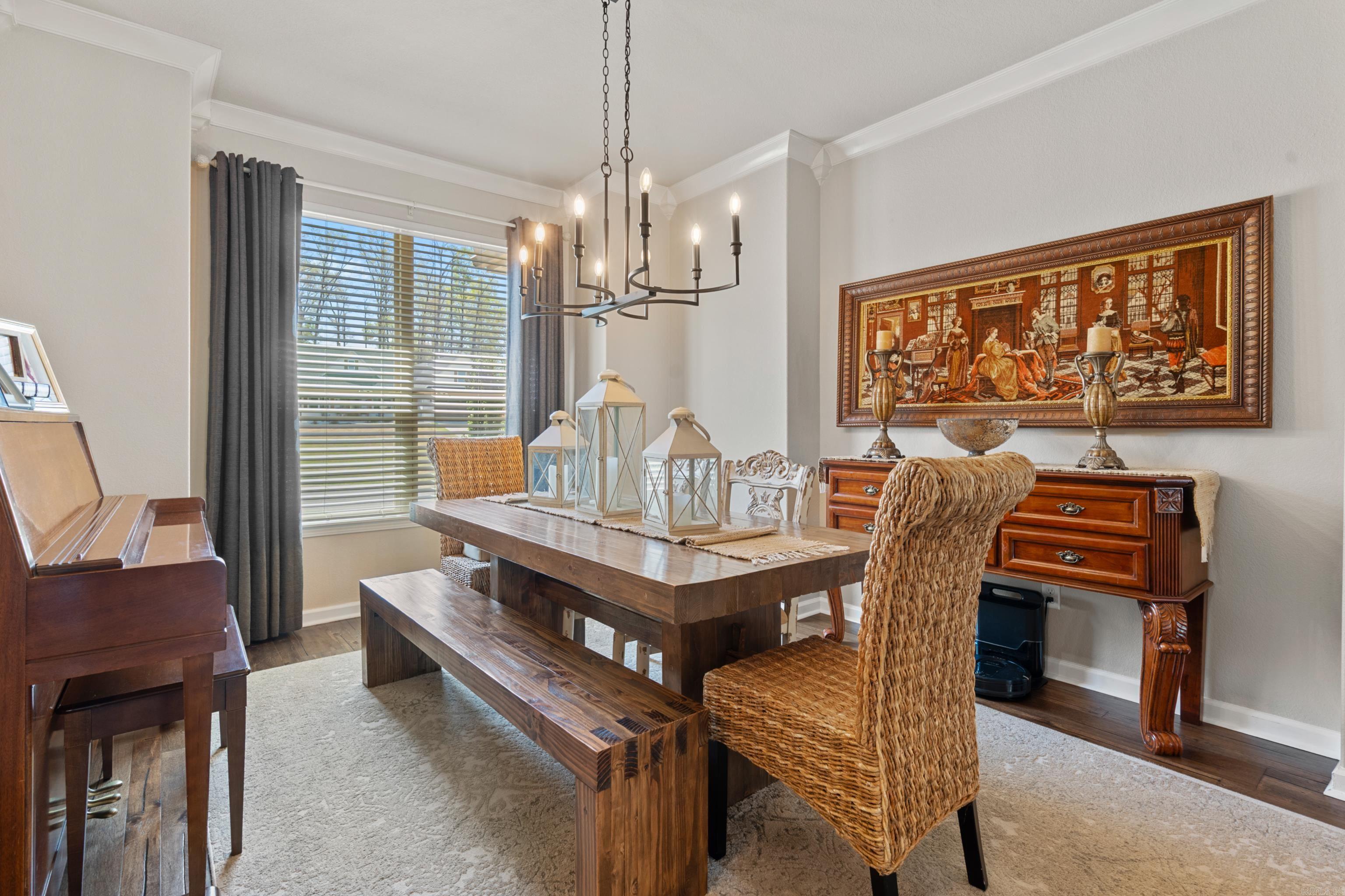 EAGLE ROCK - Residential