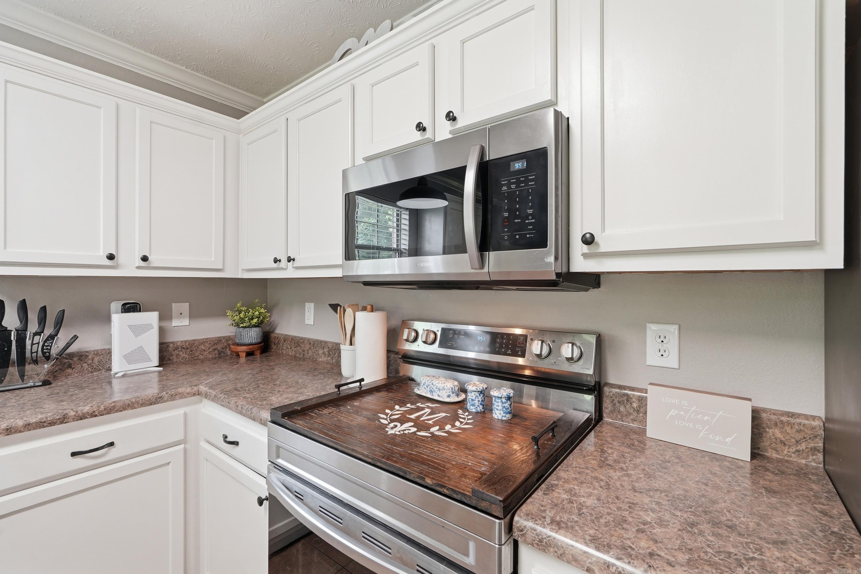 JEWELS ESTATES - Residential
