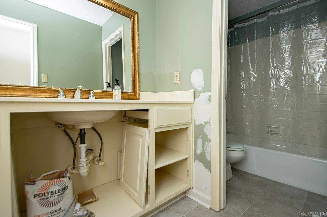 WALNUT VALLEY - Residential