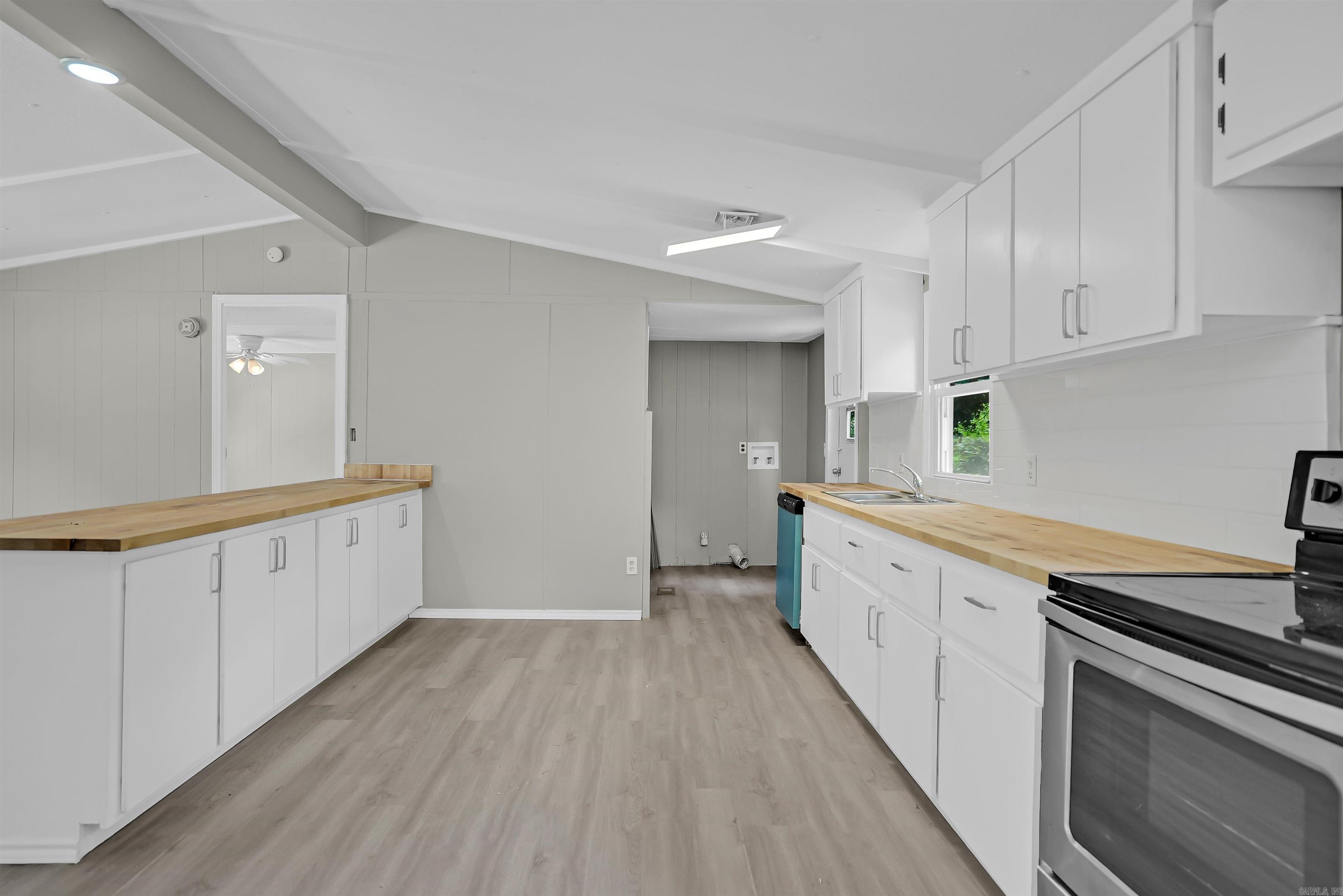 BRIARWOOD ESTATES - Residential