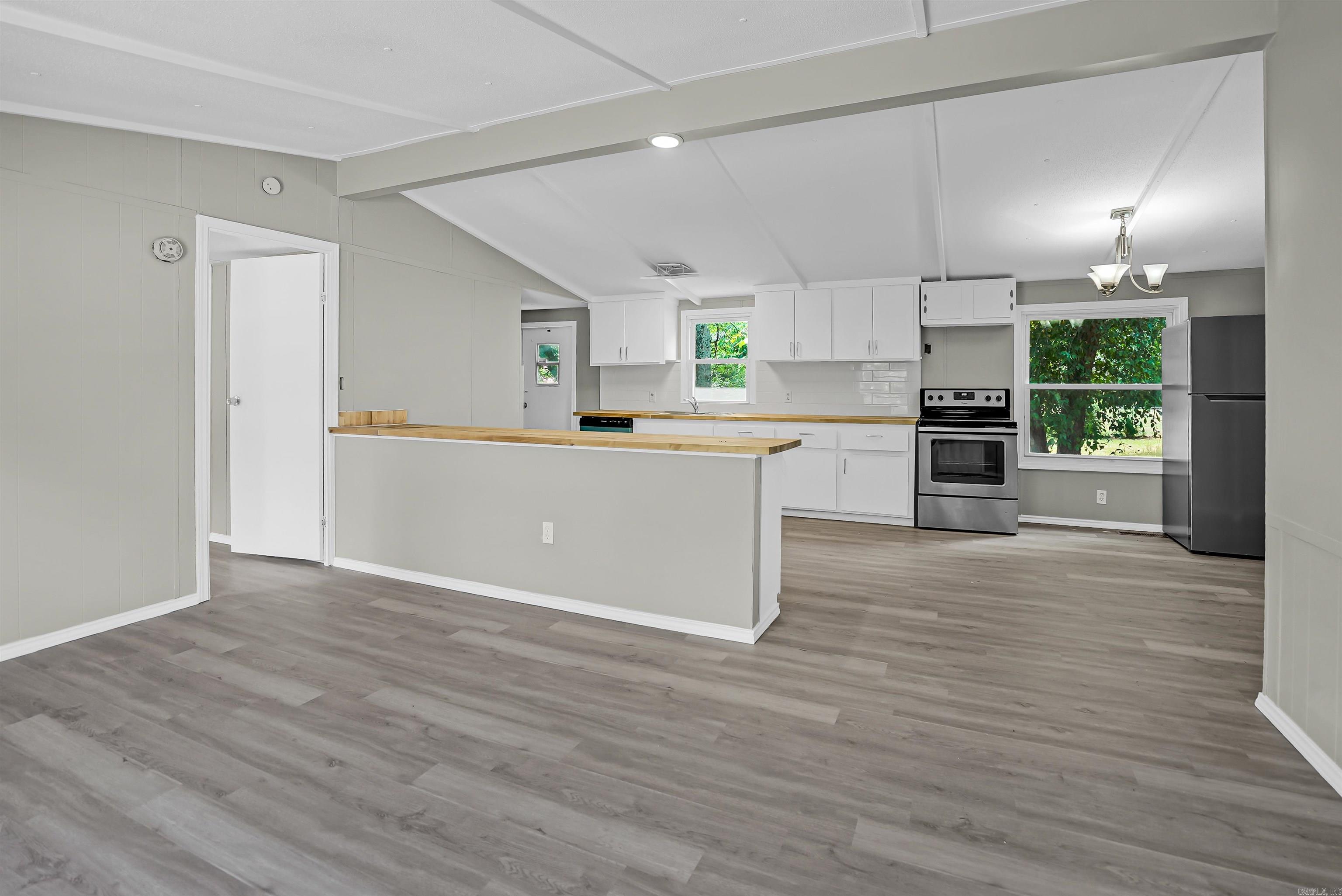 BRIARWOOD ESTATES - Residential