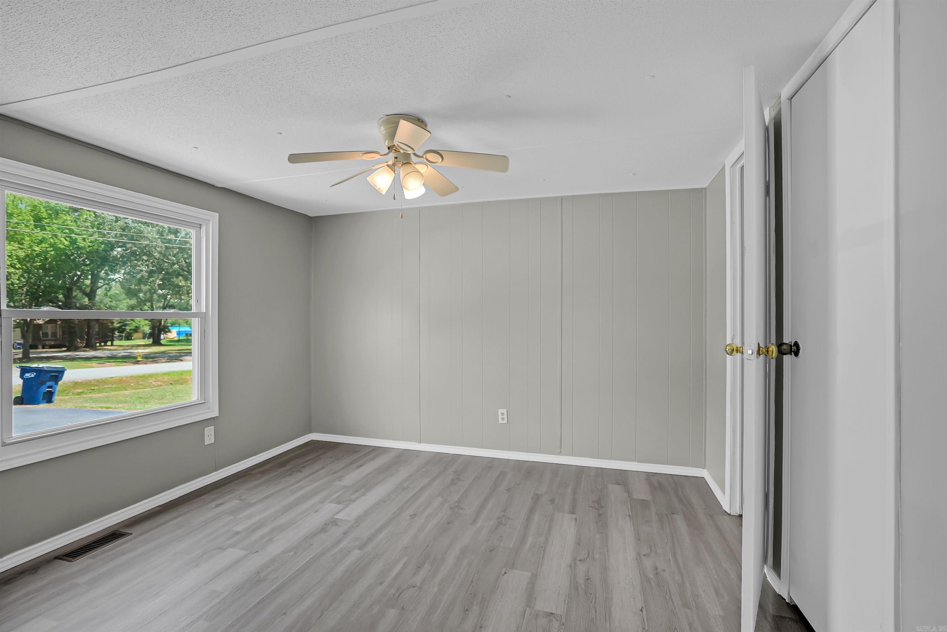 BRIARWOOD ESTATES - Residential