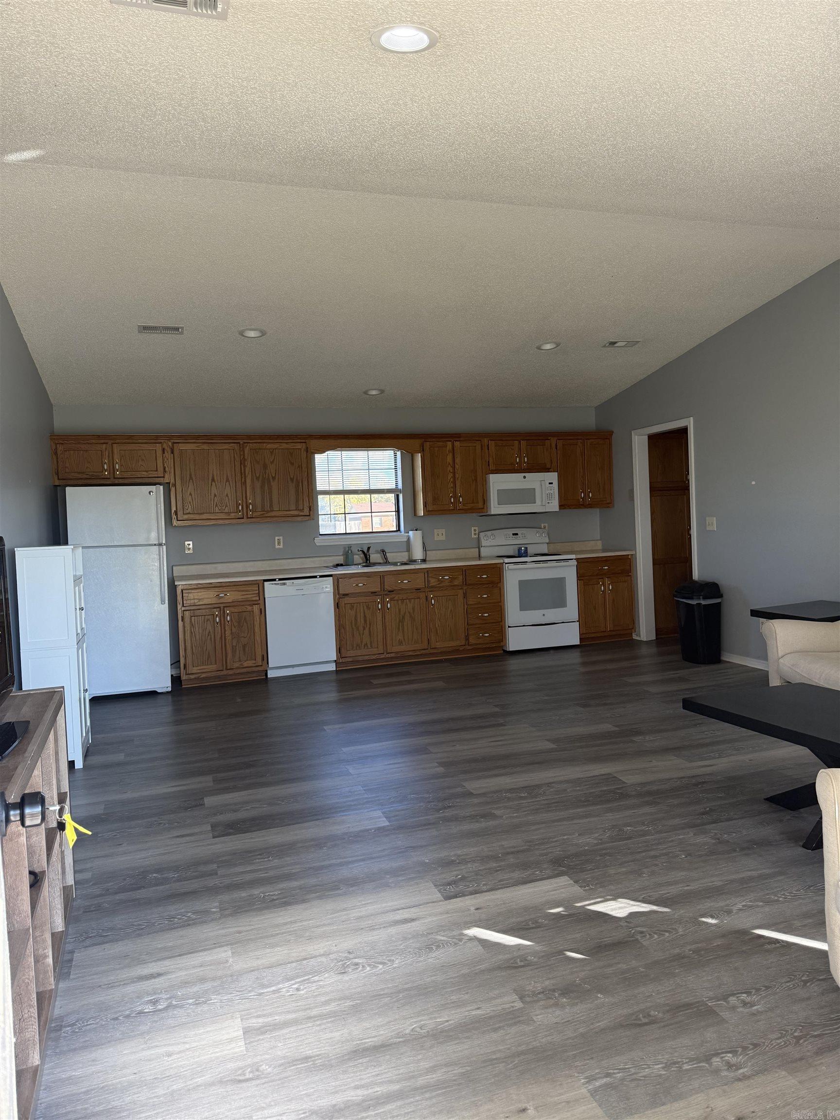 HARWOOD - Residential