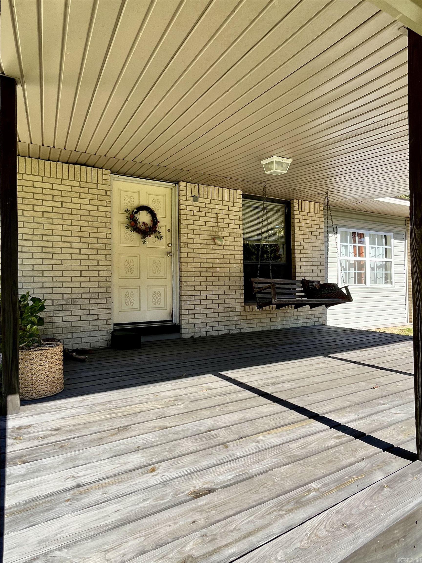 PEBBLE LAKE - Residential