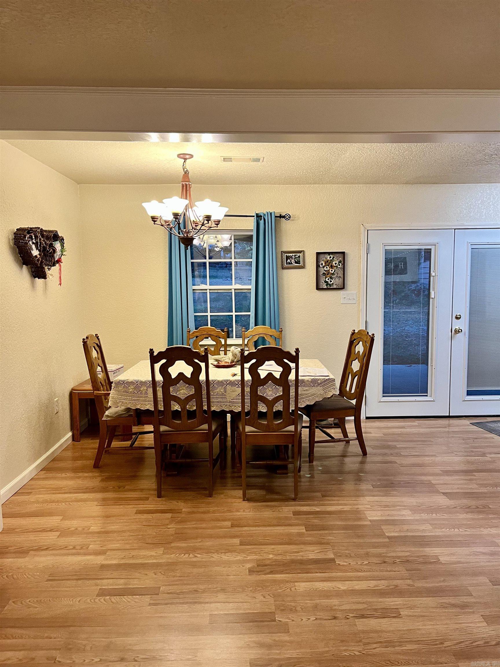 PEBBLE LAKE - Residential