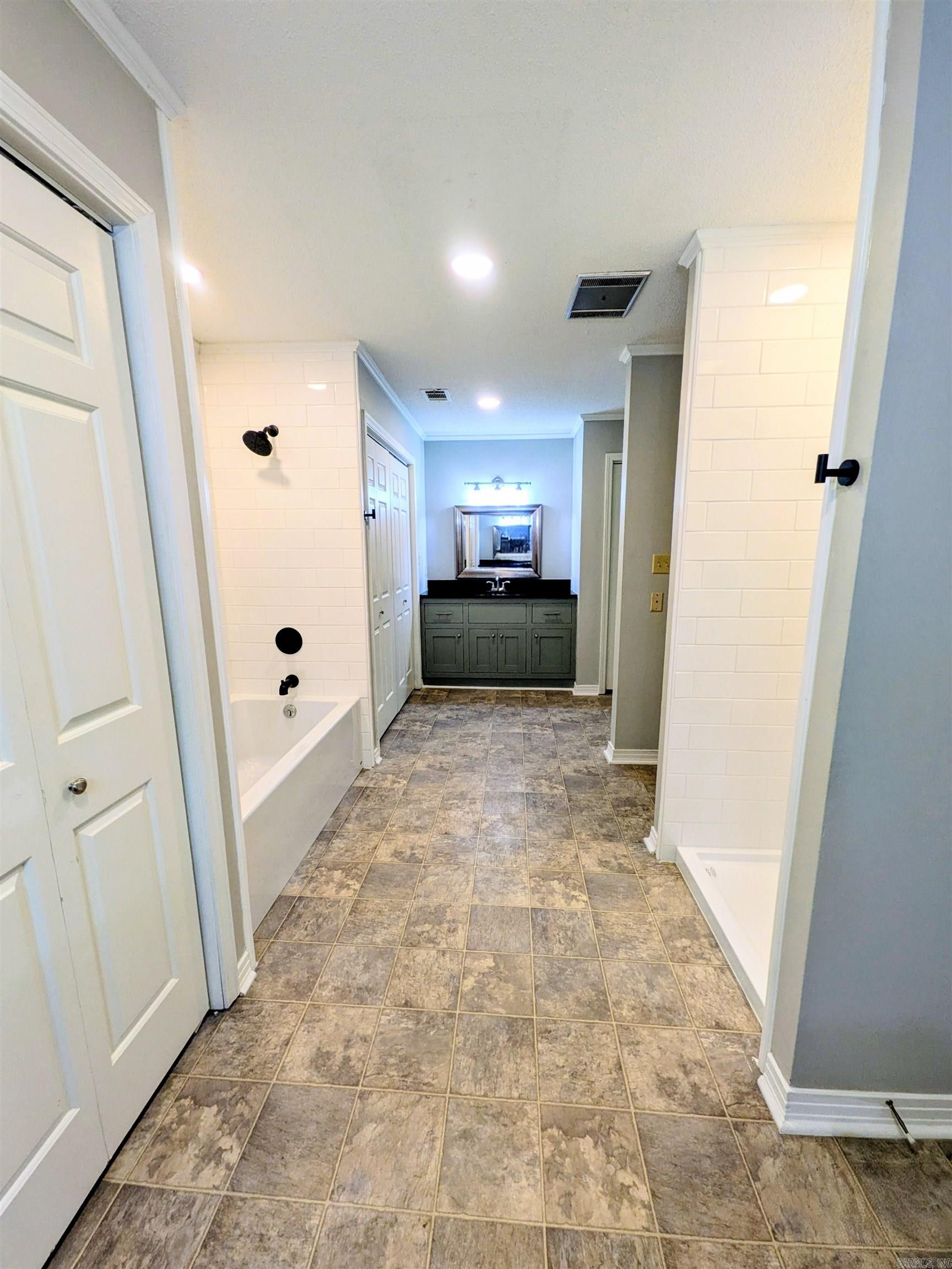 CHEROKEE HILLS 3 - Residential