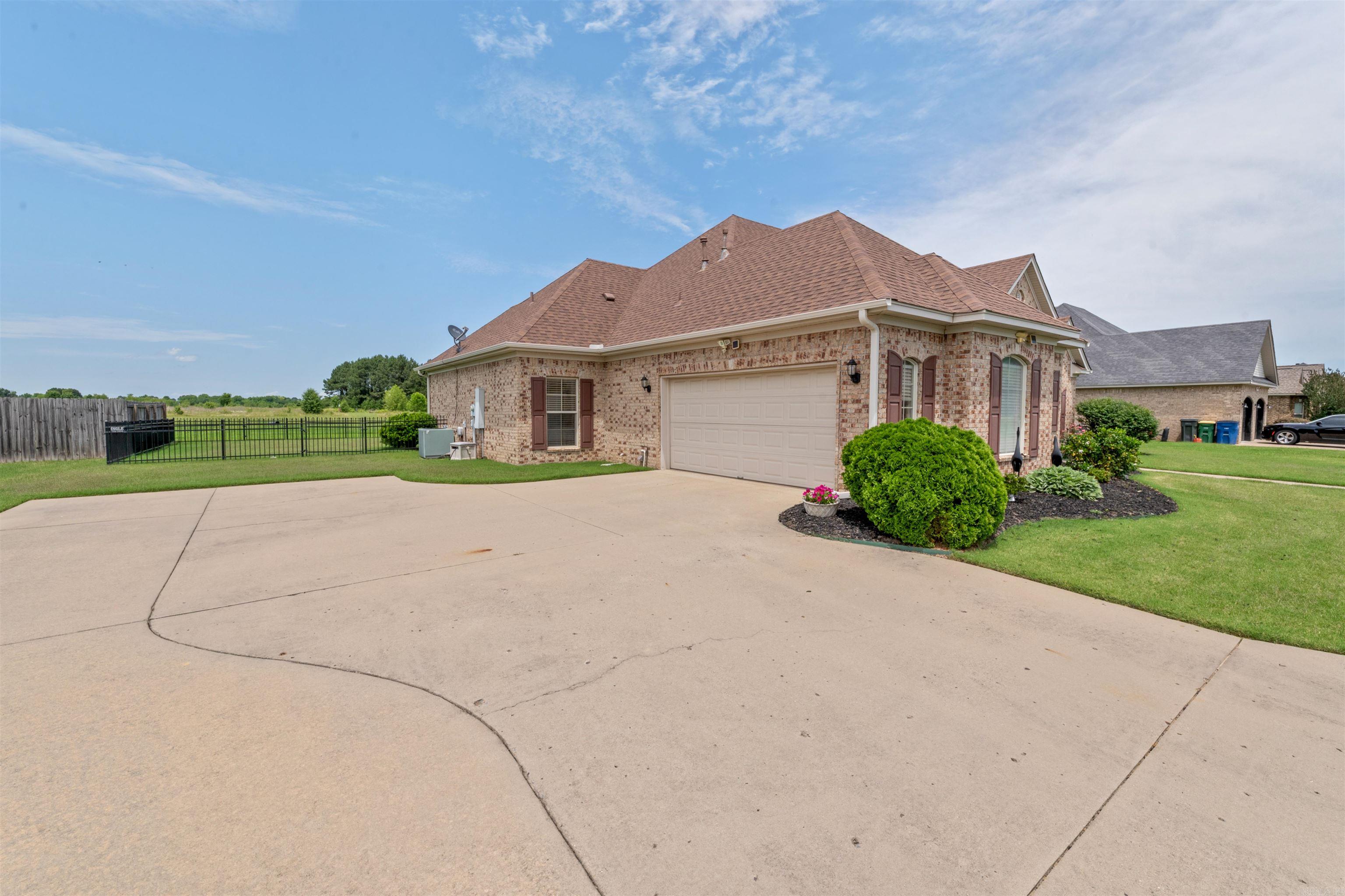 STONE LINKS ADDN - Residential