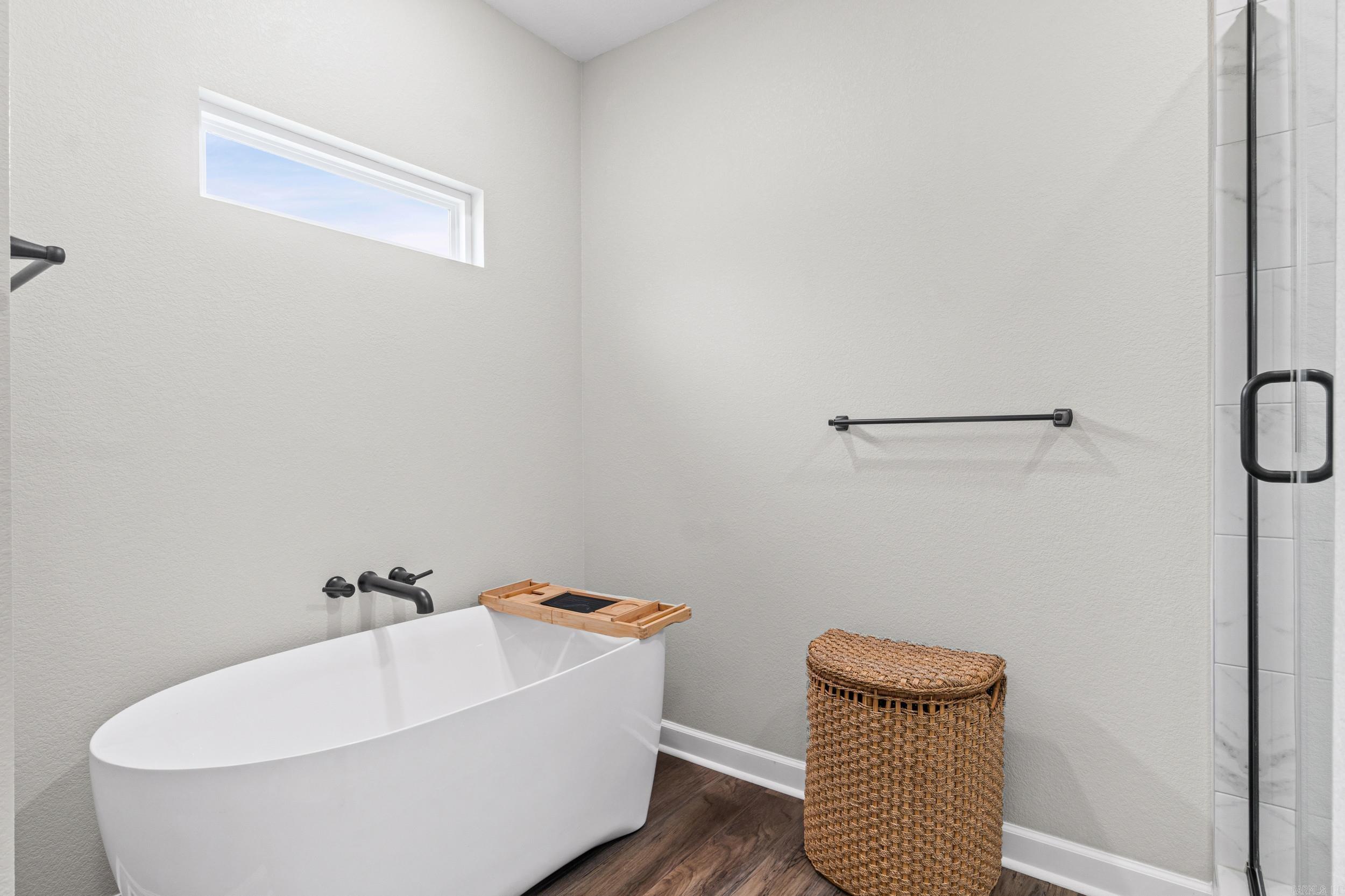 MARTHA'S FIELD - Residential