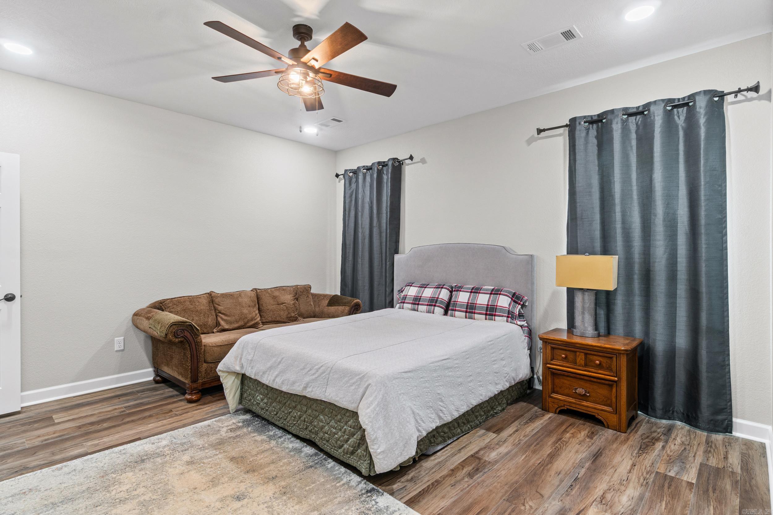 MARTHA'S FIELD - Residential