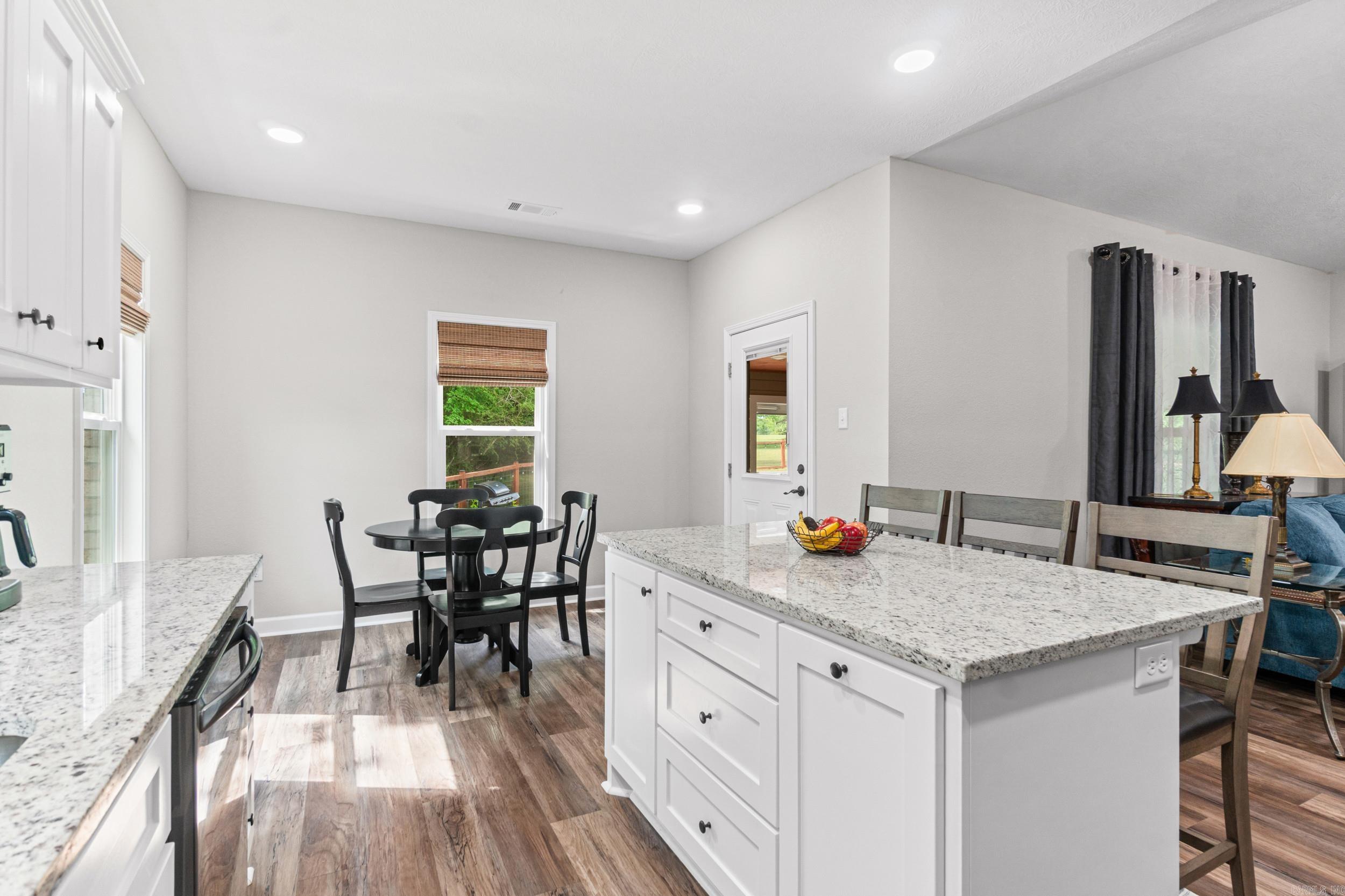 MARTHA'S FIELD - Residential