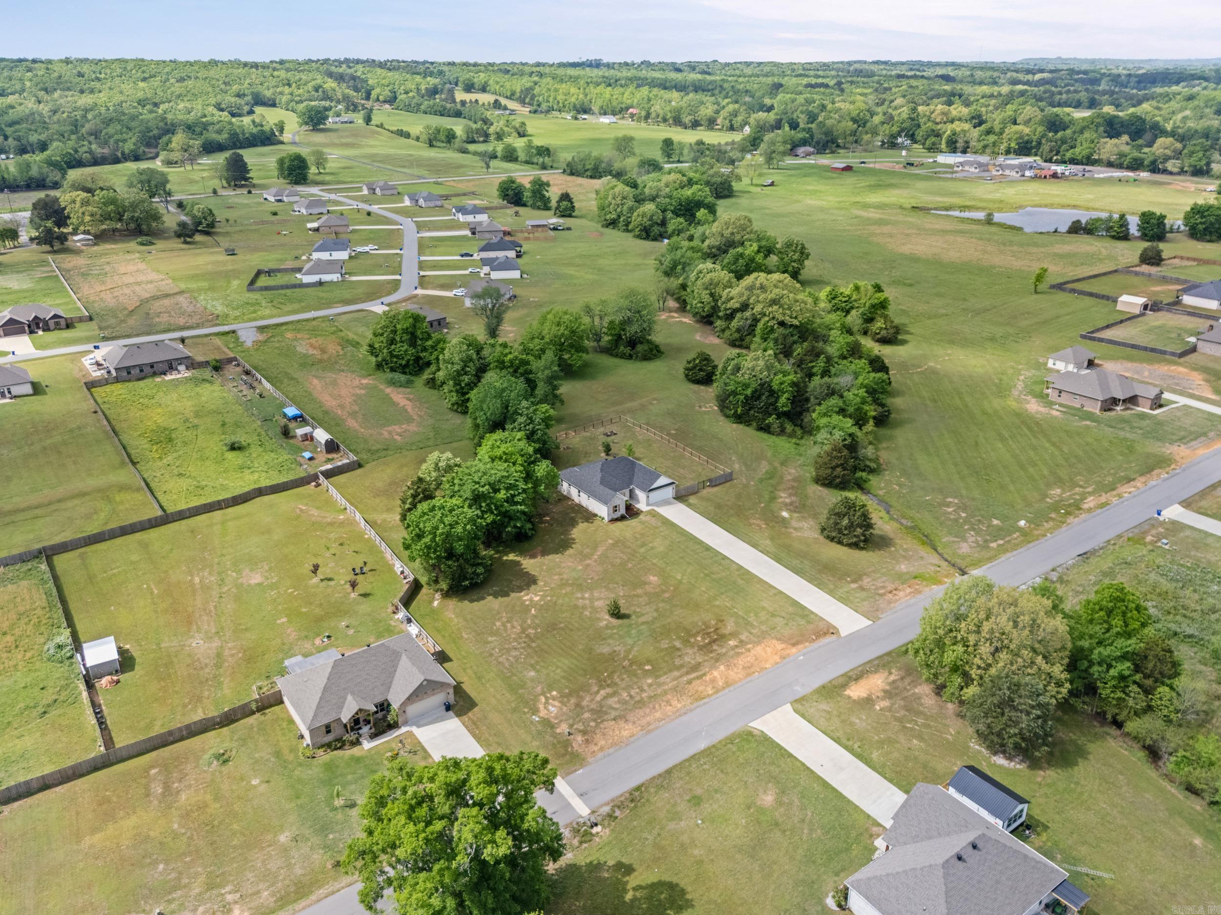MARTHA'S FIELD - Residential