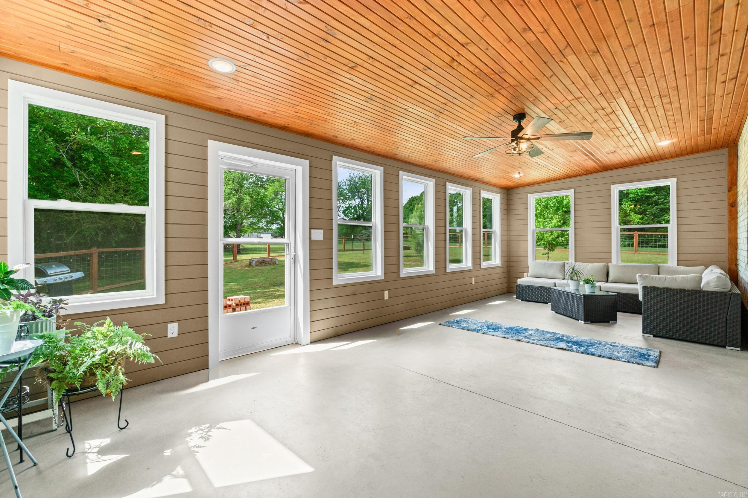 MARTHA'S FIELD - Residential