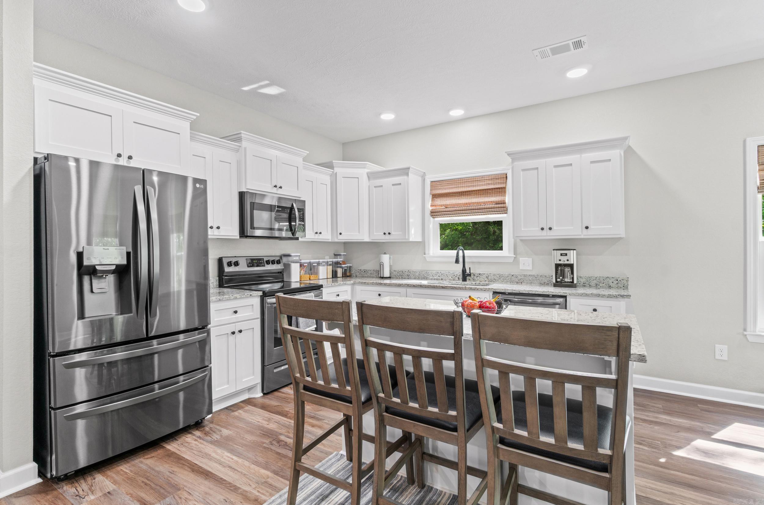 MARTHA'S FIELD - Residential