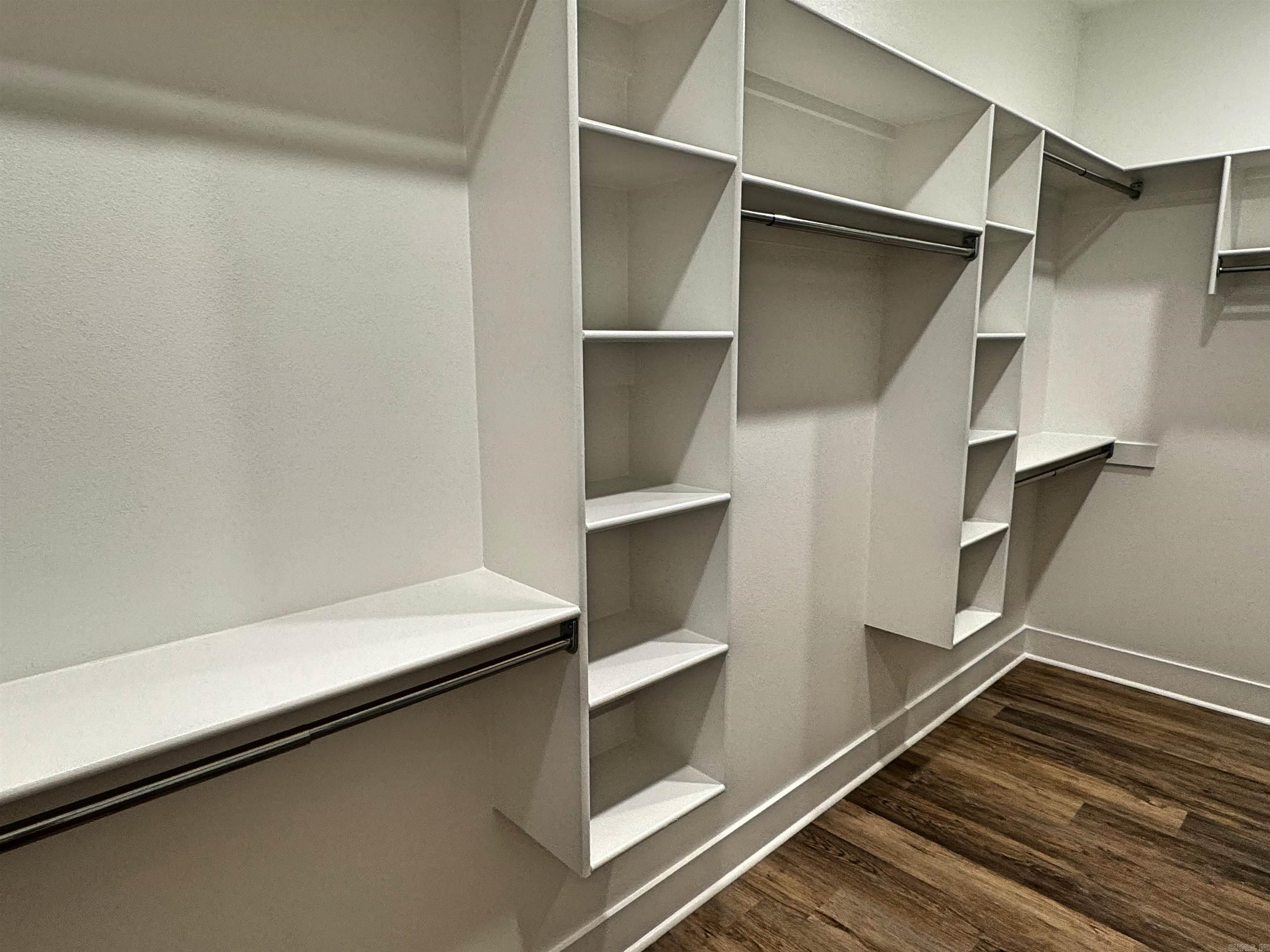 EAST WIND - Residential