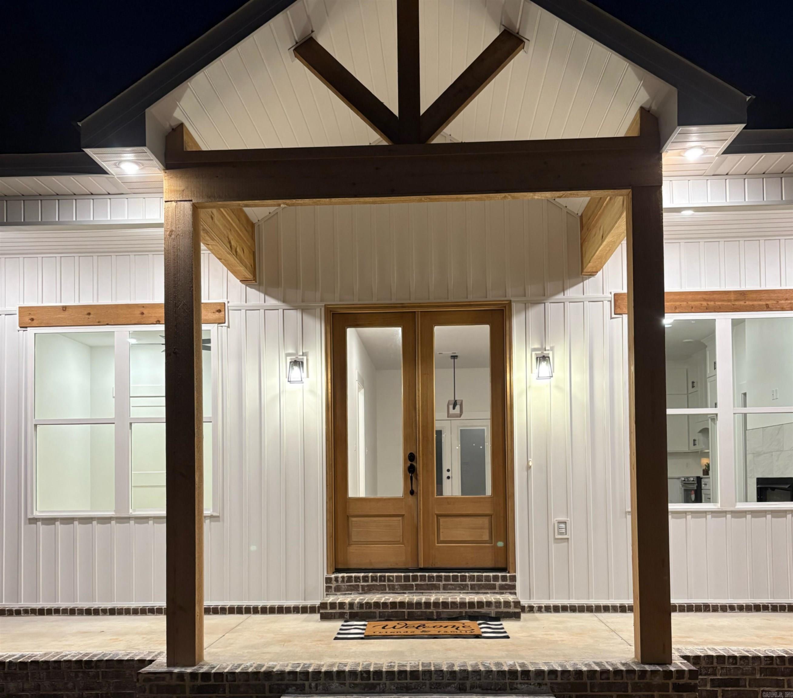 EAST WIND - Residential