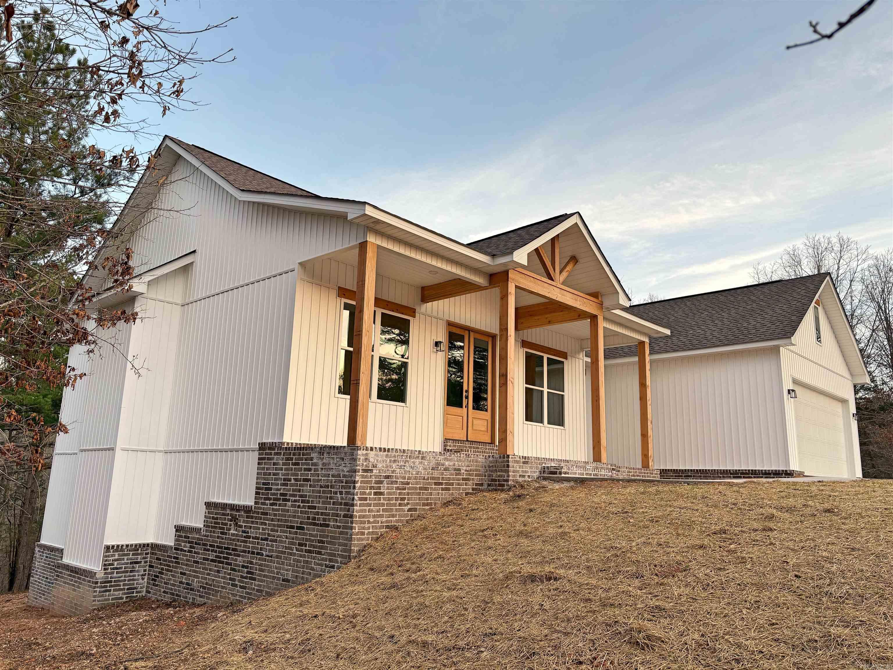 EAST WIND - Residential