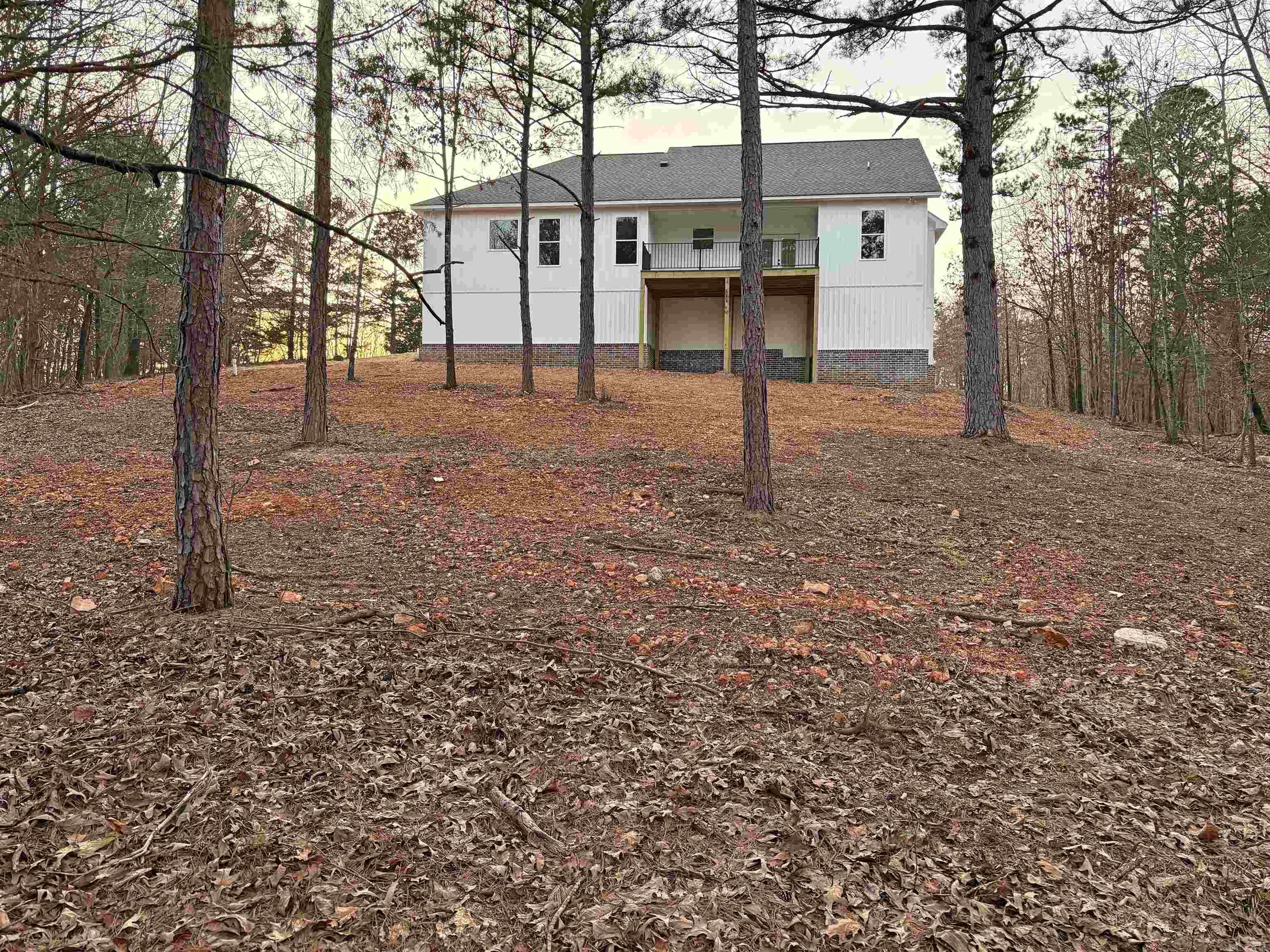 EAST WIND - Residential