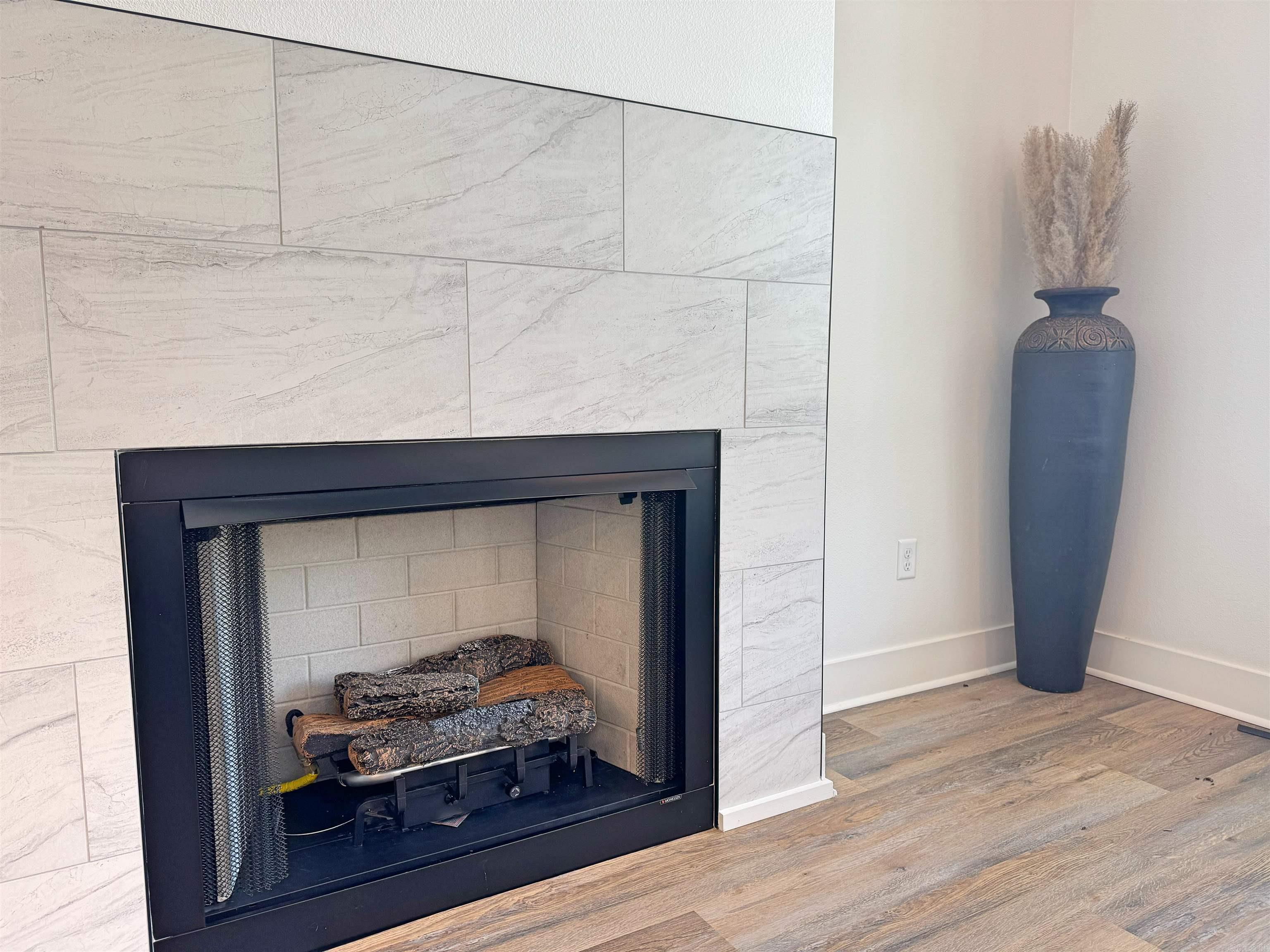 EAST WIND - Residential