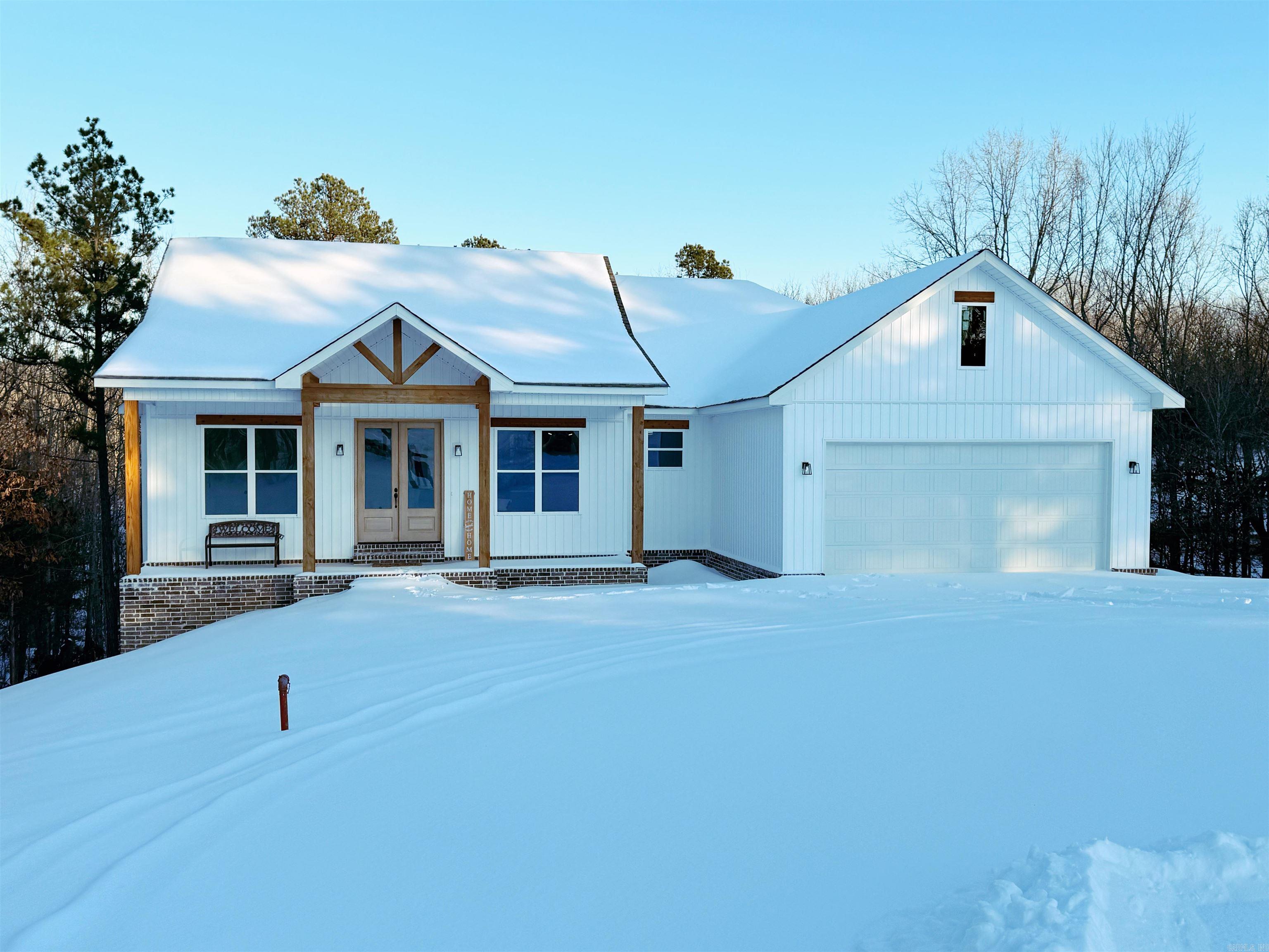 EAST WIND - Residential