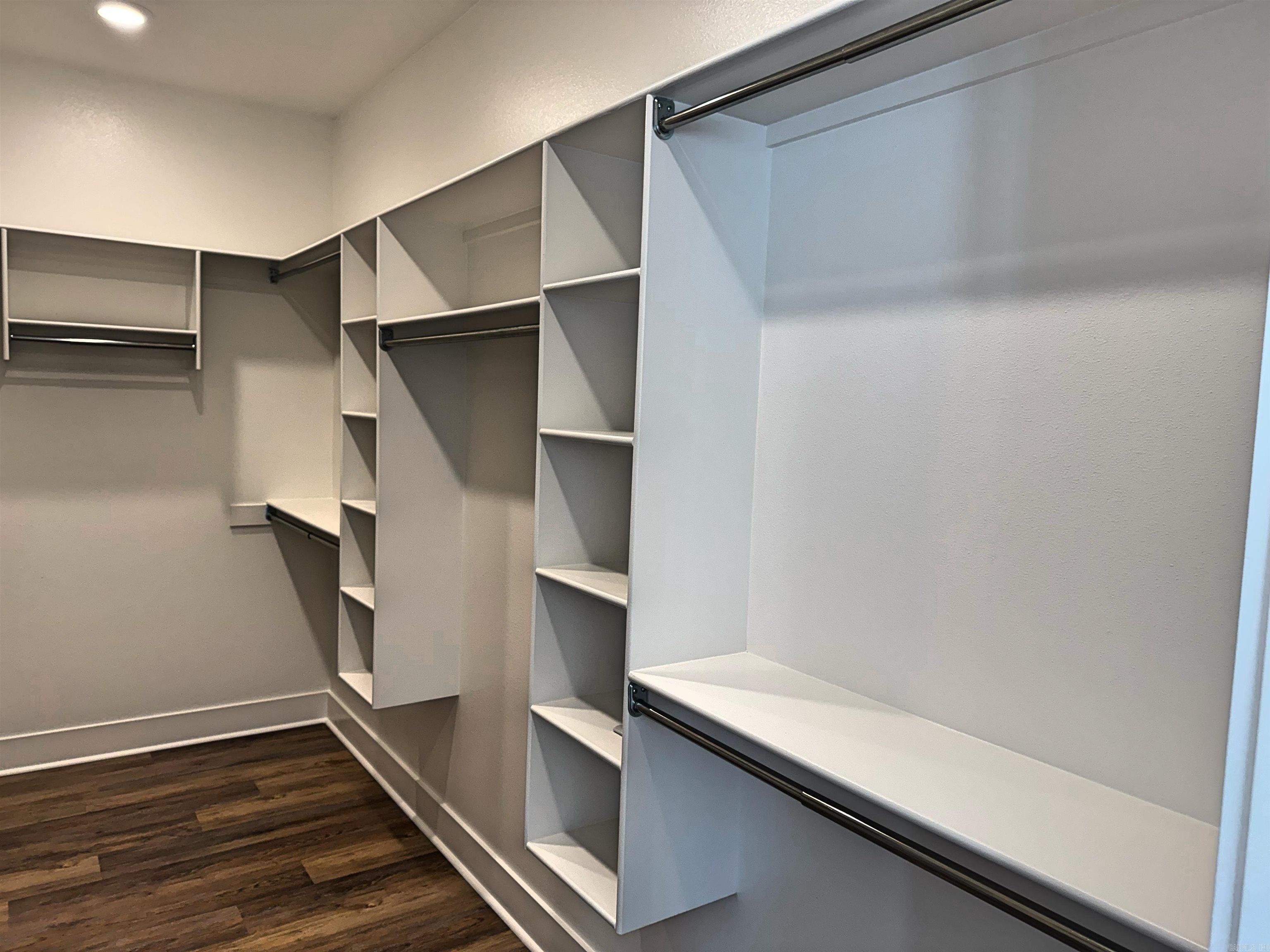 EAST WIND - Residential