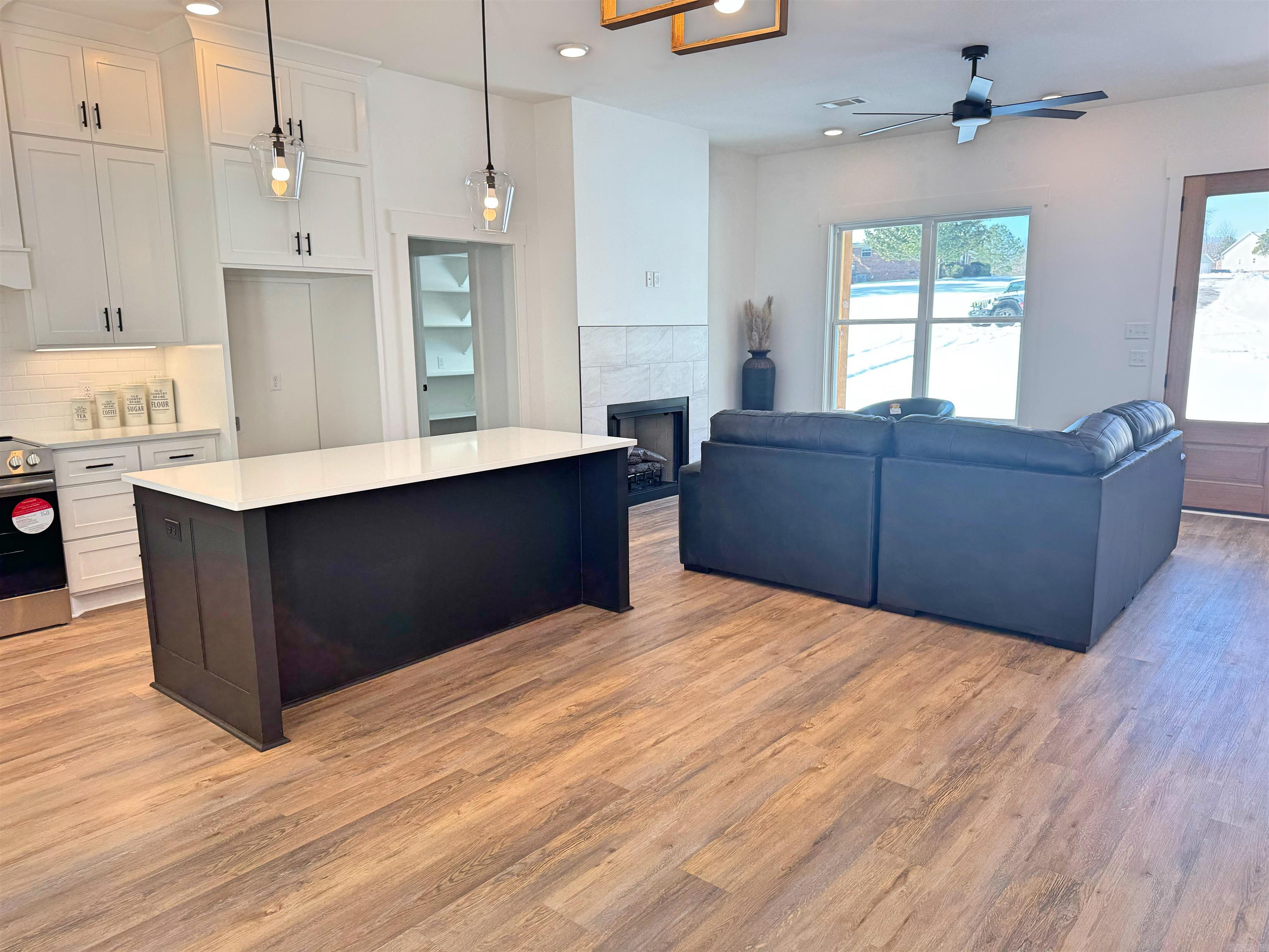 EAST WIND - Residential