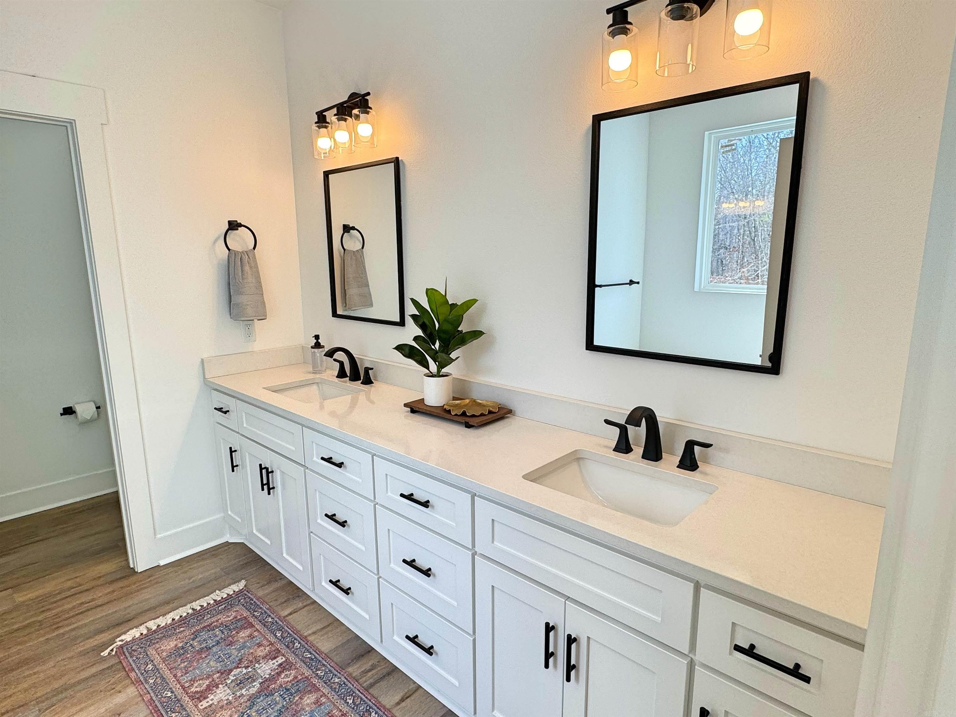 EAST WIND - Residential