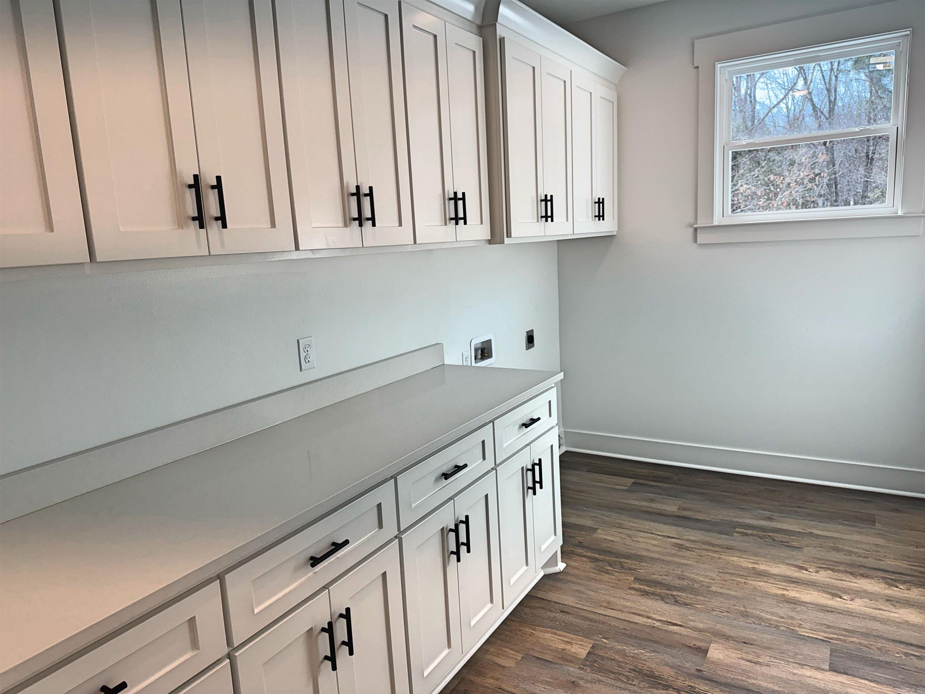 EAST WIND - Residential