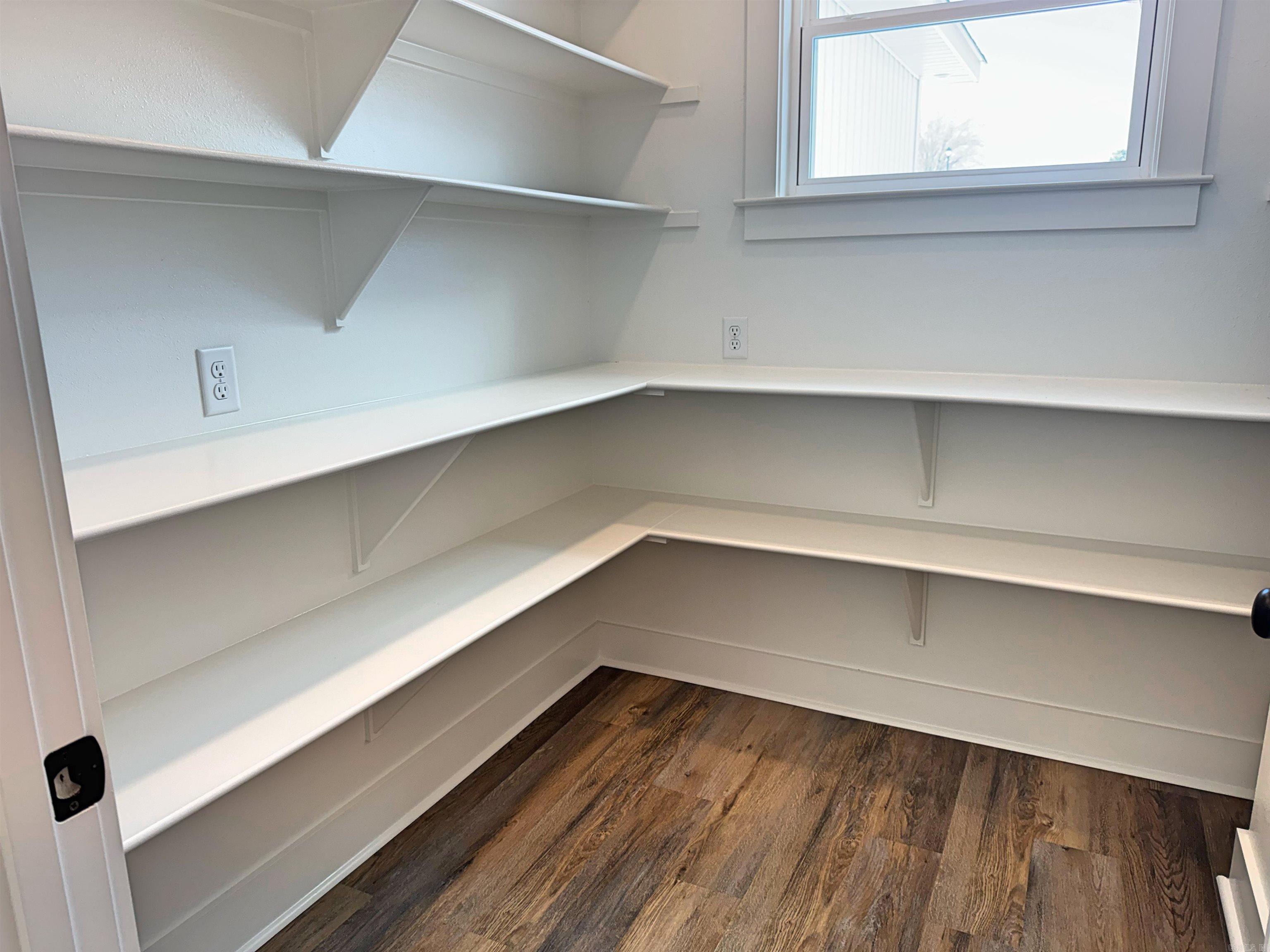 EAST WIND - Residential