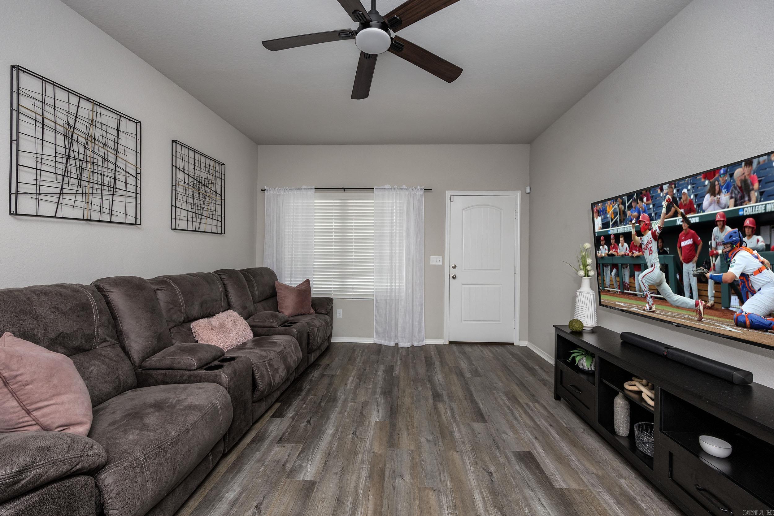 HILLDALE CROSSING - Residential