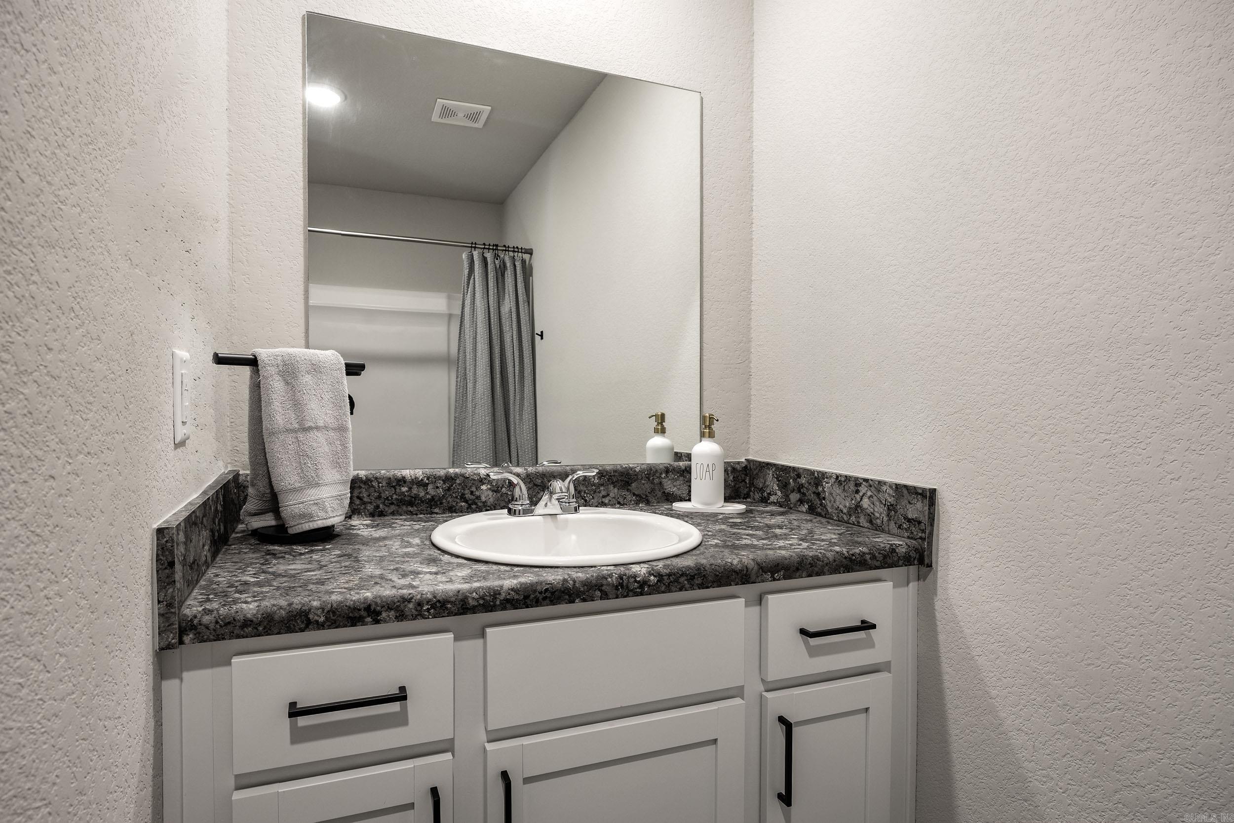 HILLDALE CROSSING - Residential