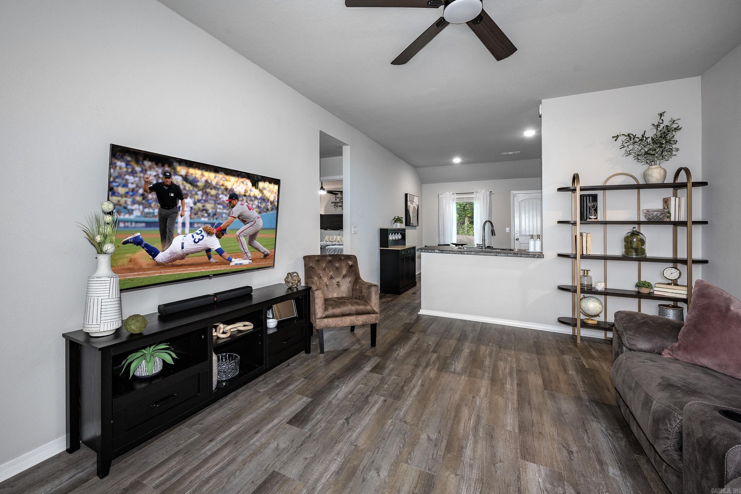 HILLDALE CROSSING - Residential