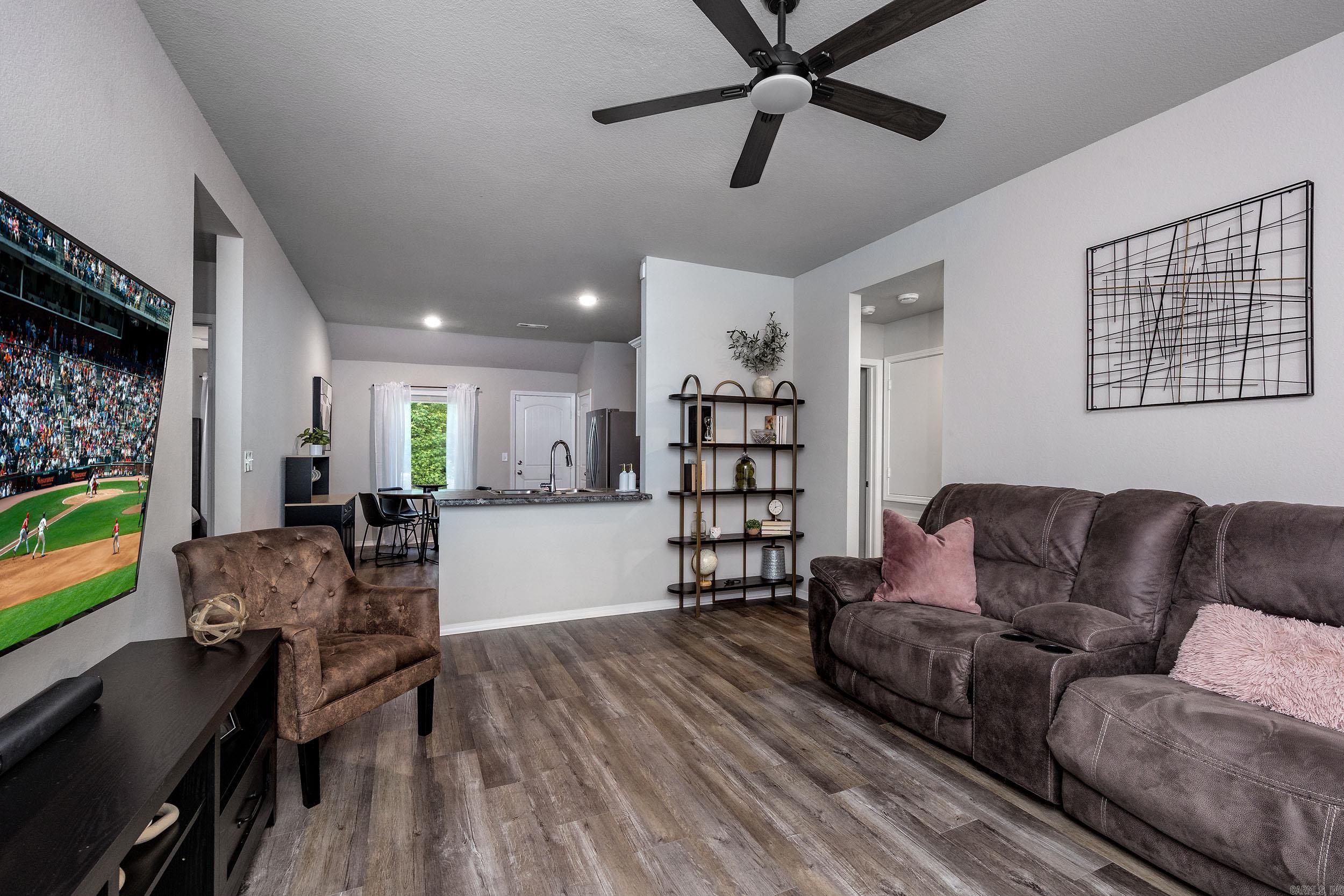 HILLDALE CROSSING - Residential
