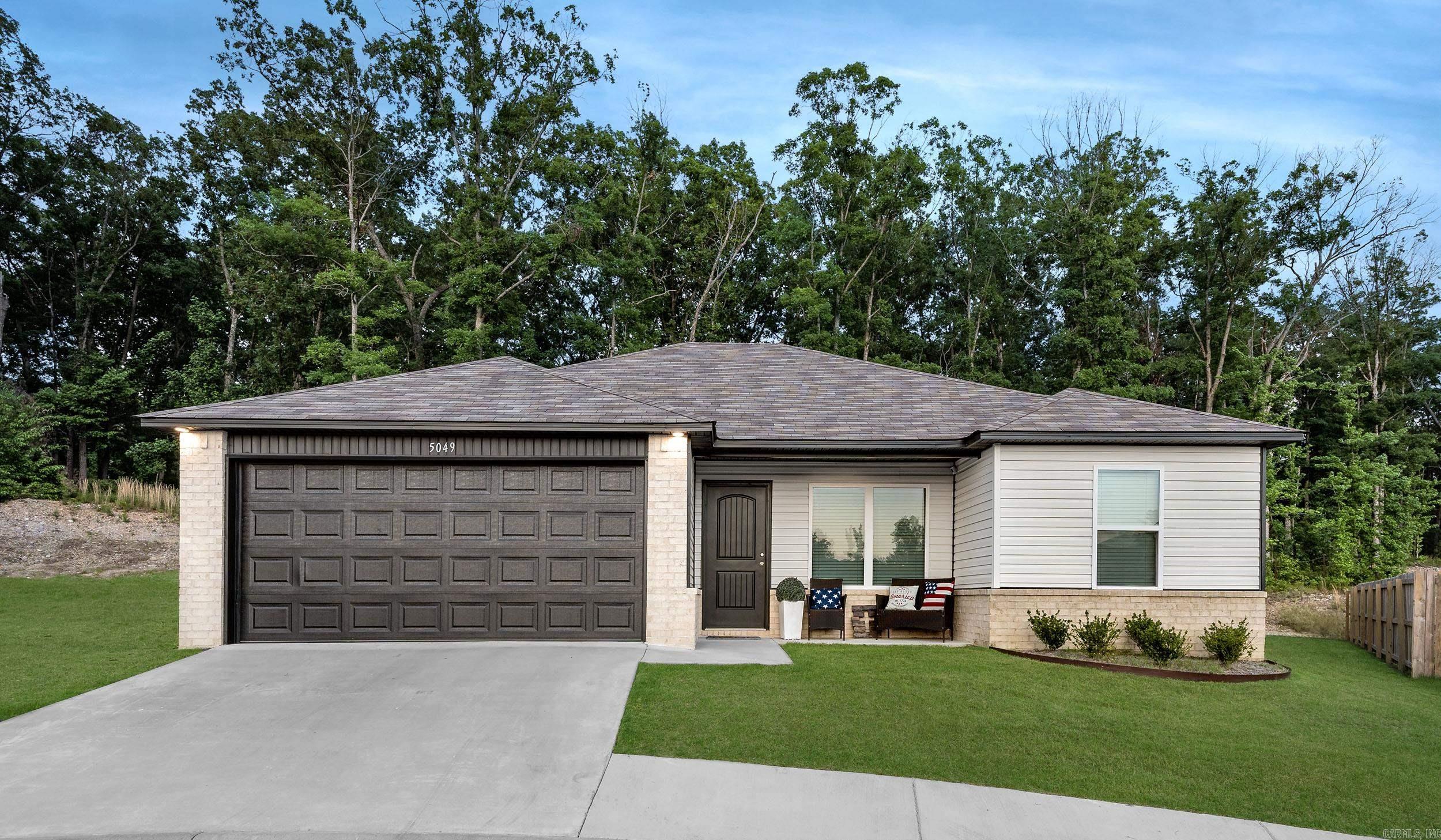 HILLDALE CROSSING - Residential