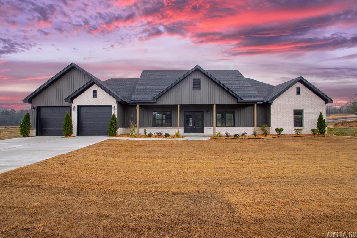 WINCHESTER ESTATES - Residential