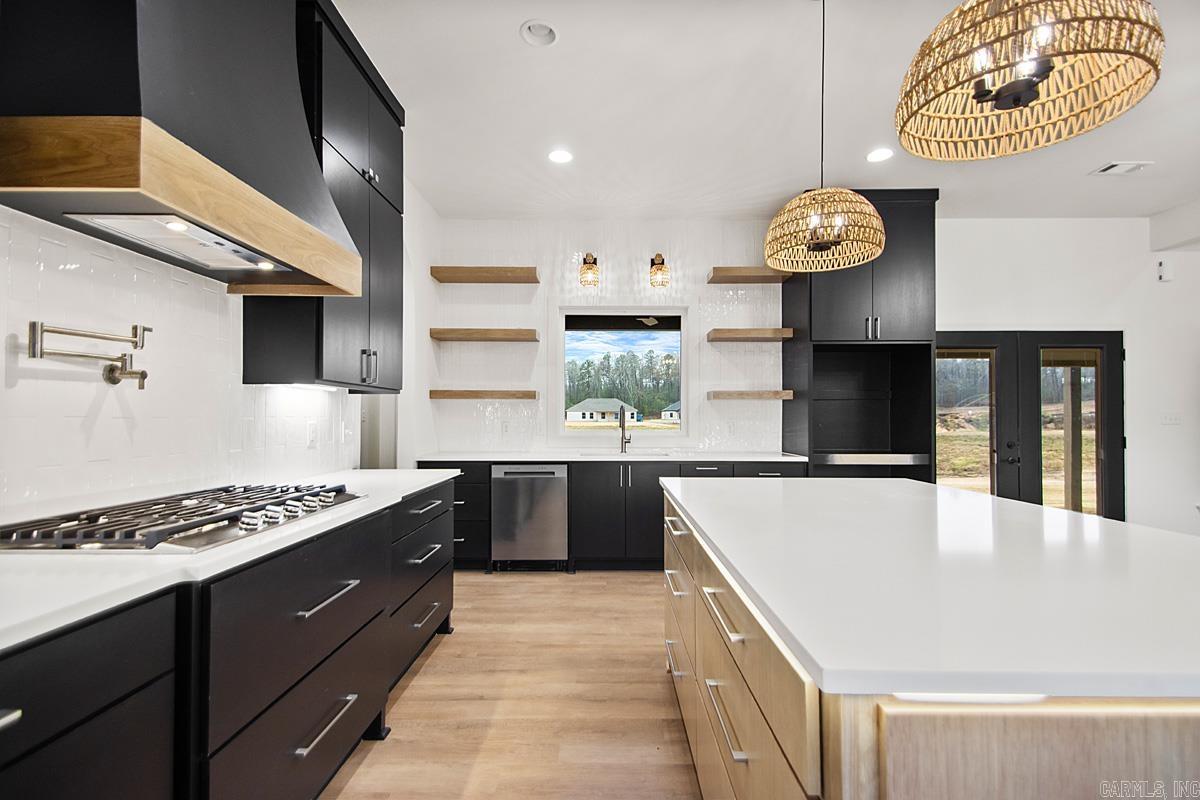 WINCHESTER ESTATES - Residential