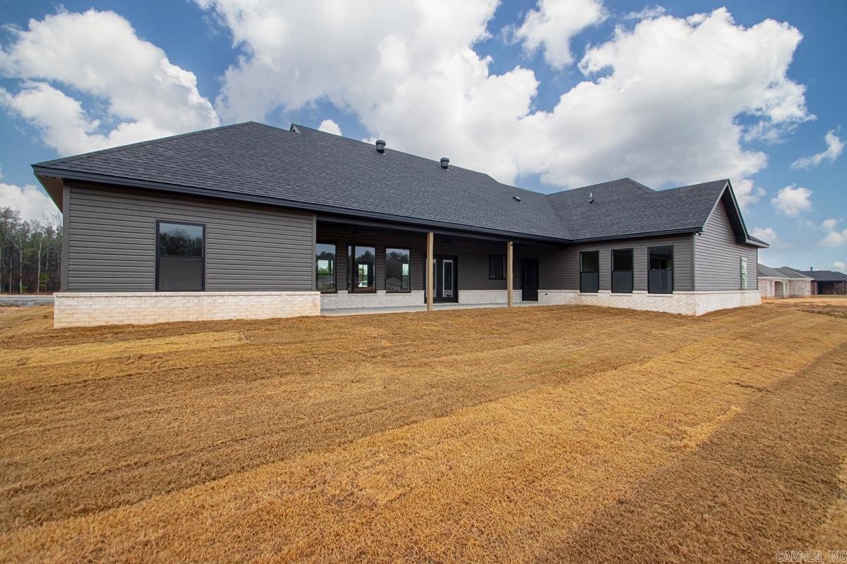 WINCHESTER ESTATES - Residential