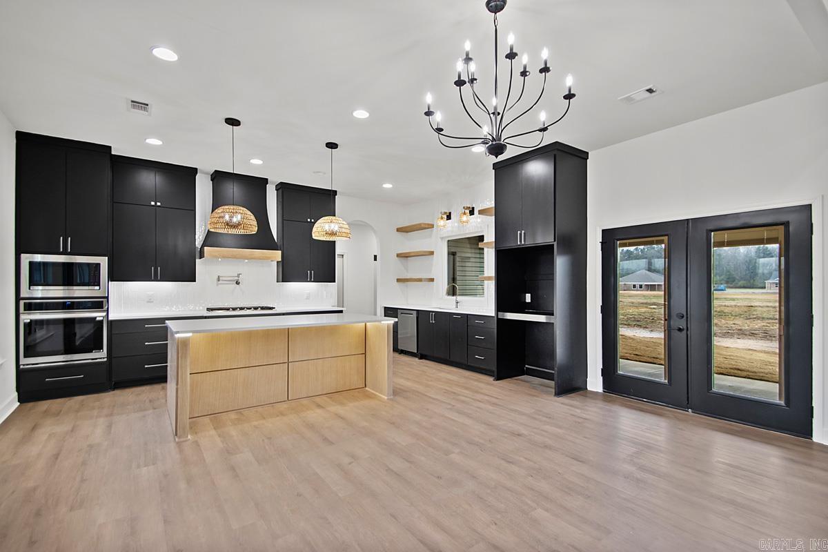 WINCHESTER ESTATES - Residential