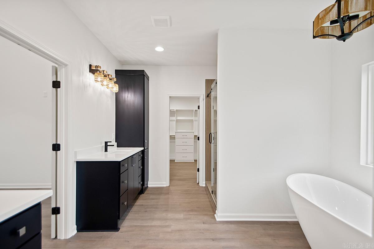 WINCHESTER ESTATES - Residential