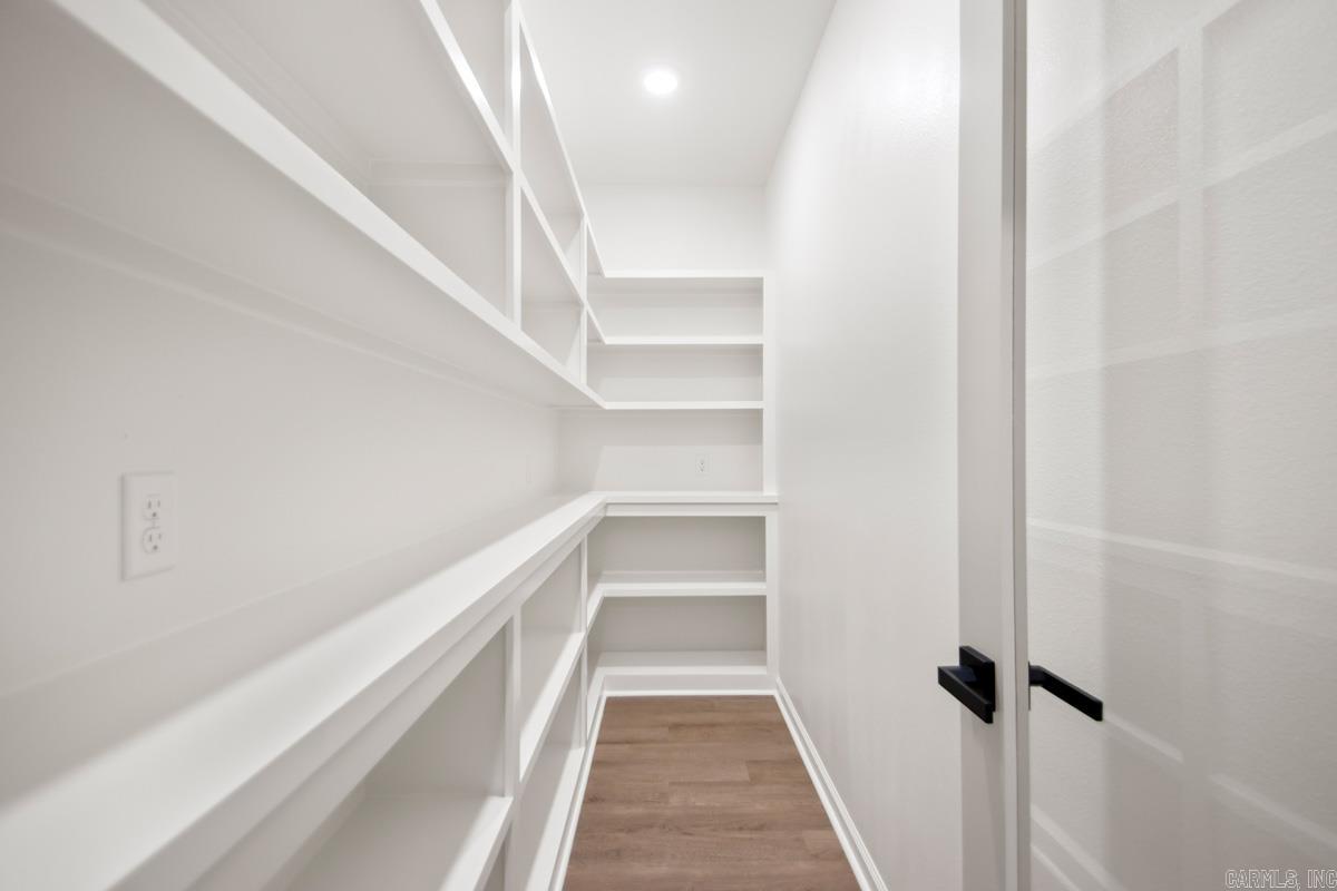 WINCHESTER ESTATES - Residential