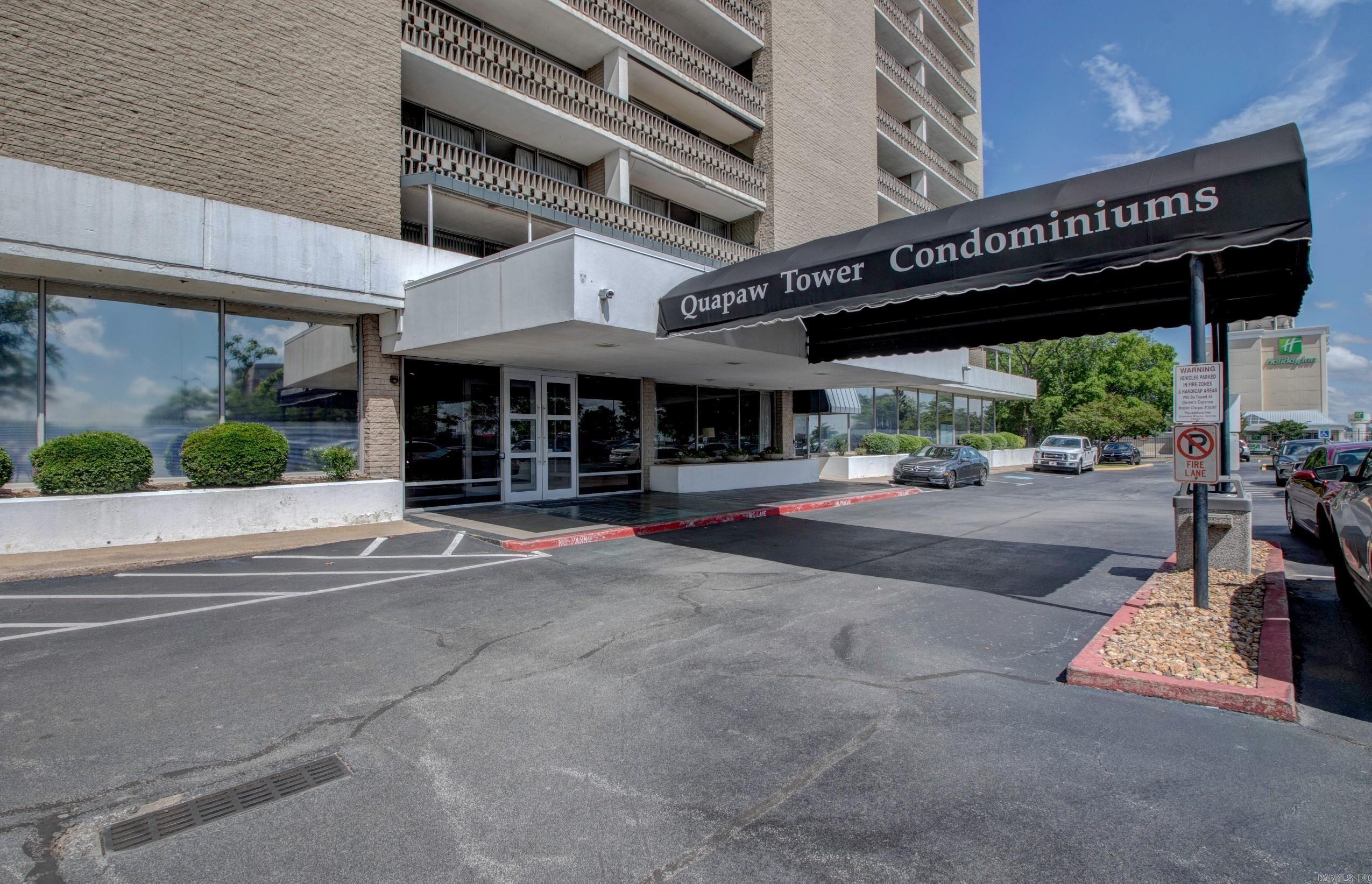 SELLER WILL PAY 6 MOS. HOA DUES UP FRONT!!! Experience fun and convenient urban living in the heart of Downtown Little Rock! This 3-bedroom, 2-bath condo spans 1,198 square feet on the 9th floor, offering panoramic views of the iconic Clinton Library, vibrant East Village, and the airport. Inside a gated community, enjoy secured parking, controlled entry, video surveillance, a sparkling pool, and a fully equipped gym. With POA dues covering water, sewer, trash, and insurance, maintenance is a breeze. Conveniently located less than 5 miles from the airport, you're just a stroll away from top eateries like Southern Tail Brewery, Camp Taco, Lost Forty Brewery, and the Rail Yard. Directly across from The Arkansas Museum of Fine Art and UALR William H. Bowen School of Law, and within walking distance to South Main and downtown, you'll be at the center of Downtown Little Rock. Nestled in an area undergoing dynamic redevelopment, new businesses and exciting opportunities are continually emerging. Whether youāre a discerning professional or a lifestyle enthusiast, this property offers an unmatched blend of living, convenience, and community with valueāa truly fabulous place to call home.