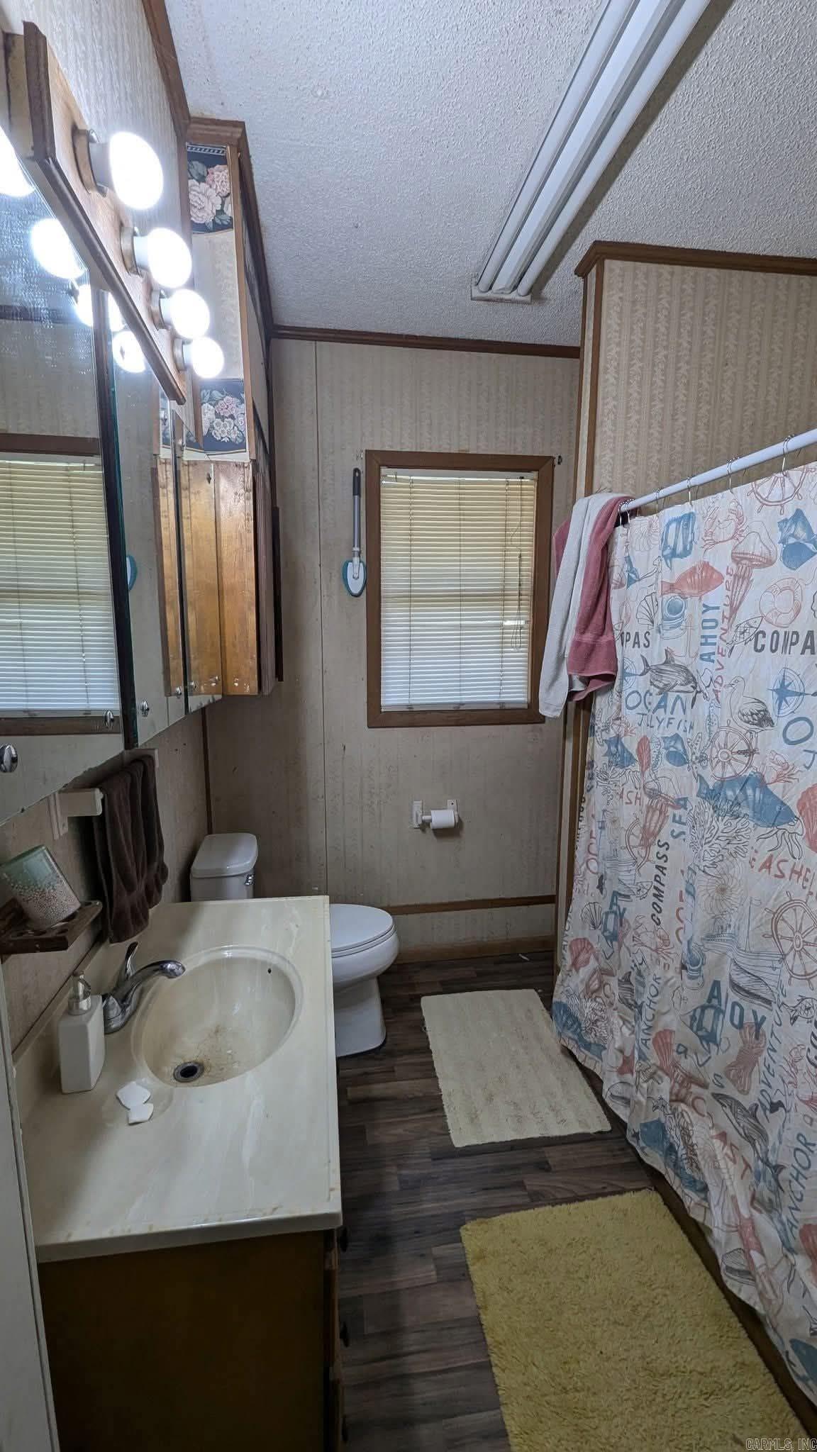 ORIGINAL TOWN NEWPORT - Residential