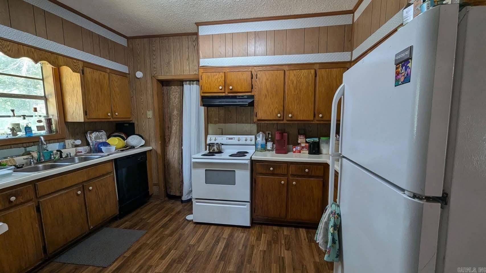 ORIGINAL TOWN NEWPORT - Residential