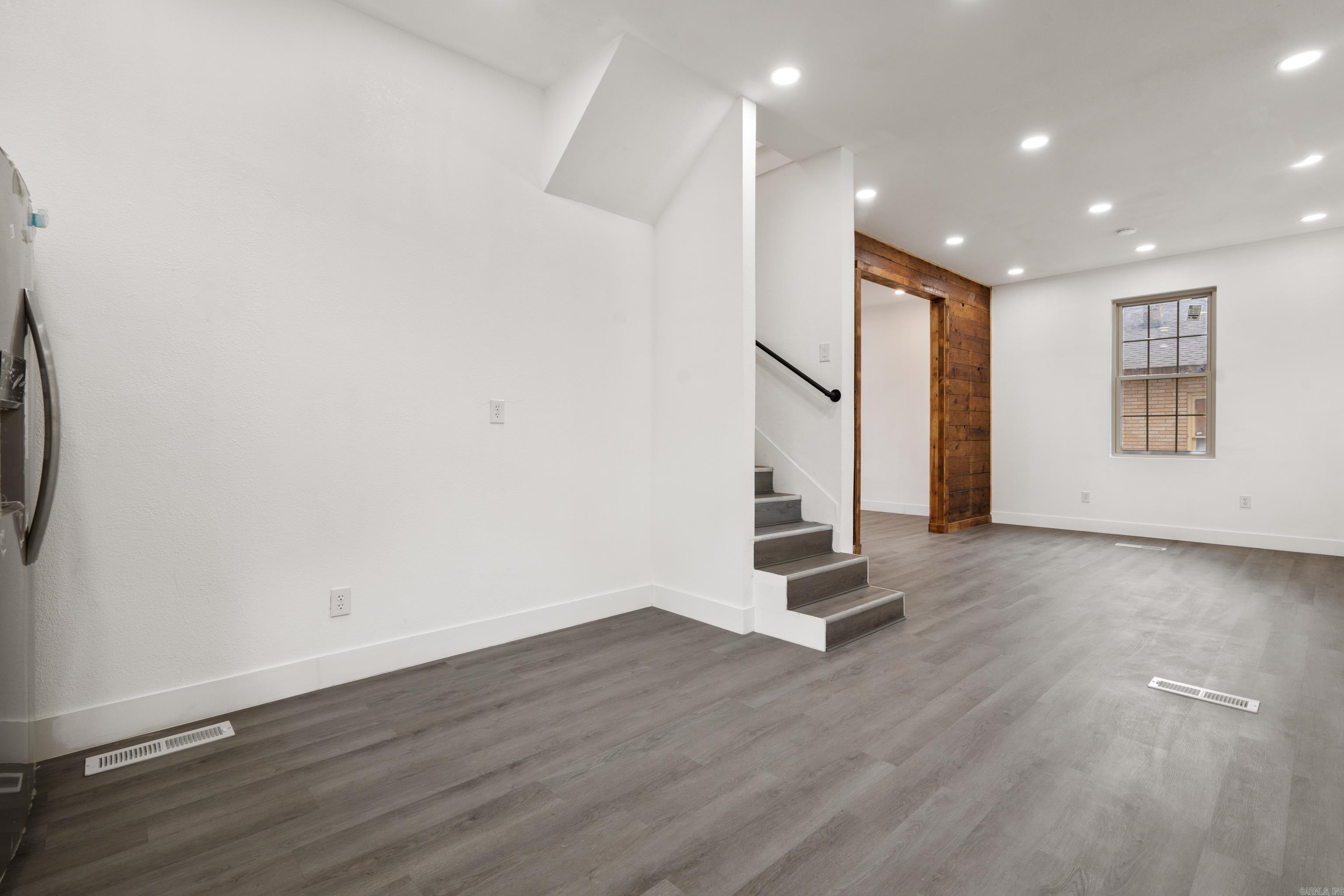 DAWERS SUB - Residential