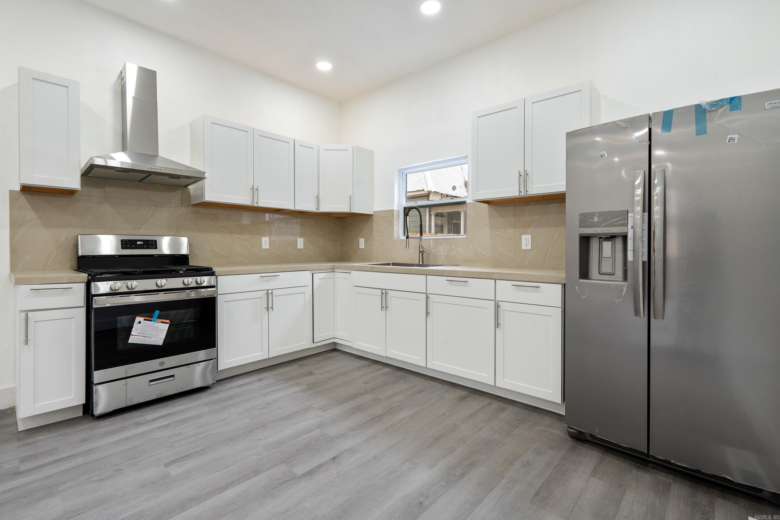 DAWERS SUB - Residential