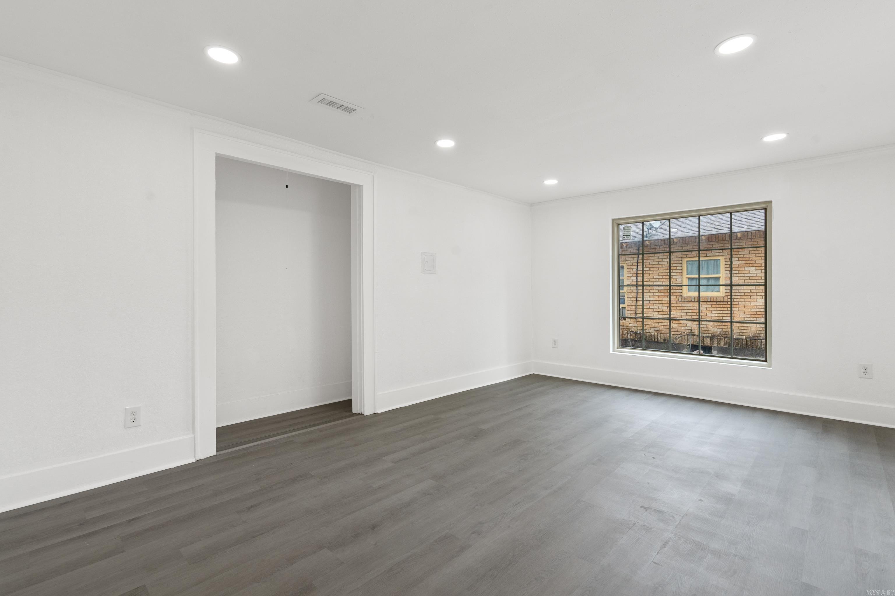 DAWERS SUB - Residential