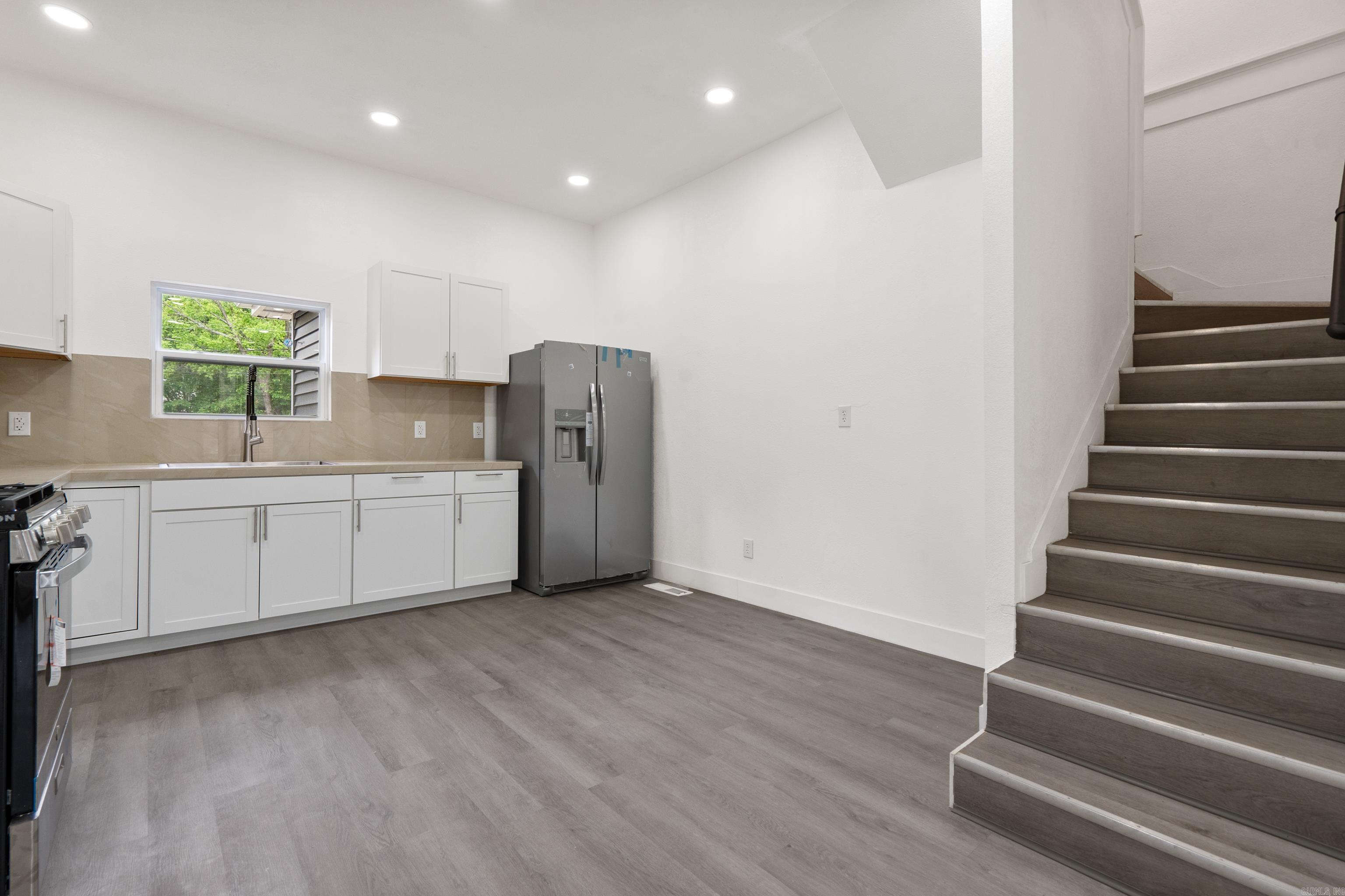 DAWERS SUB - Residential