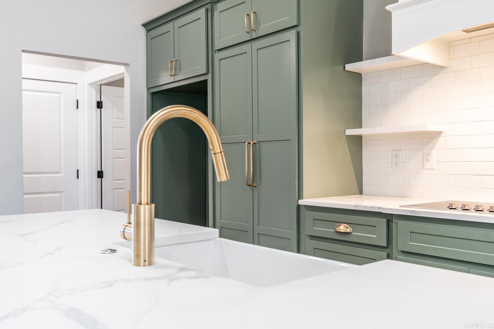 RIVENDALE COVE - Residential