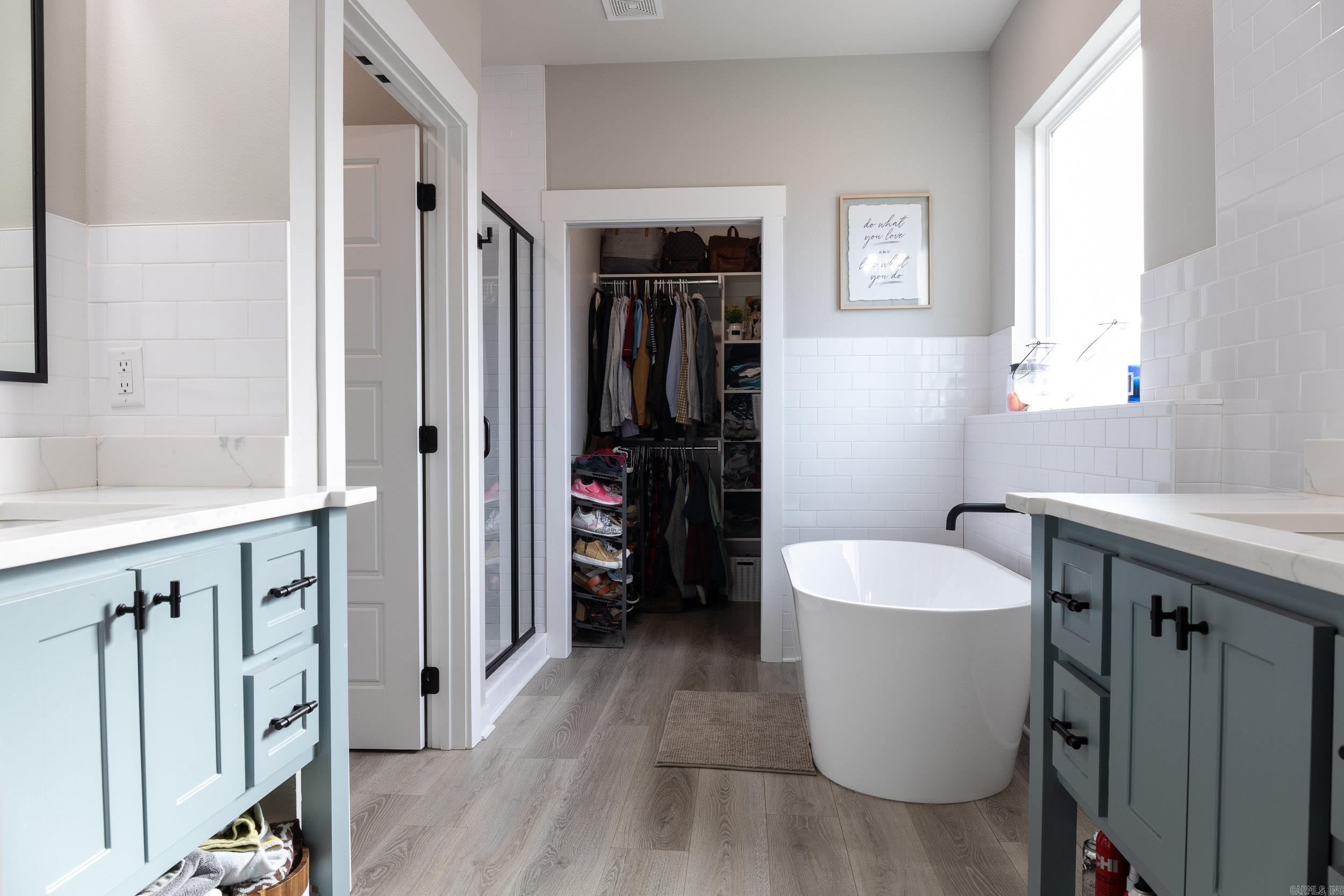 RIVENDALE COVE - Residential